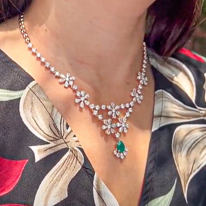Beloved Daisy Diamond Necklaces 14K White Gold