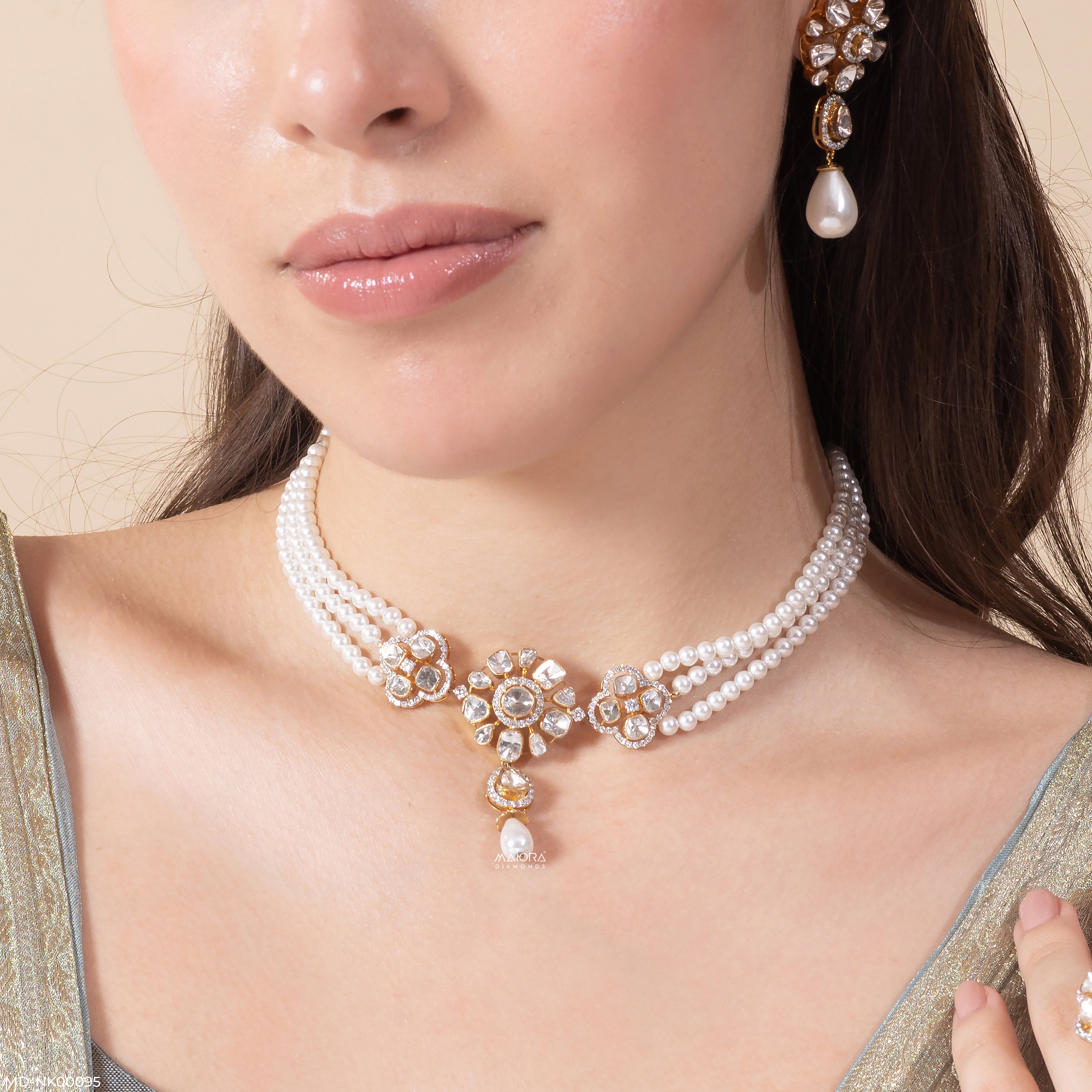 1.25 Carat Regal Maharani Pearl and Polki Choker
 14K Yellow Gold