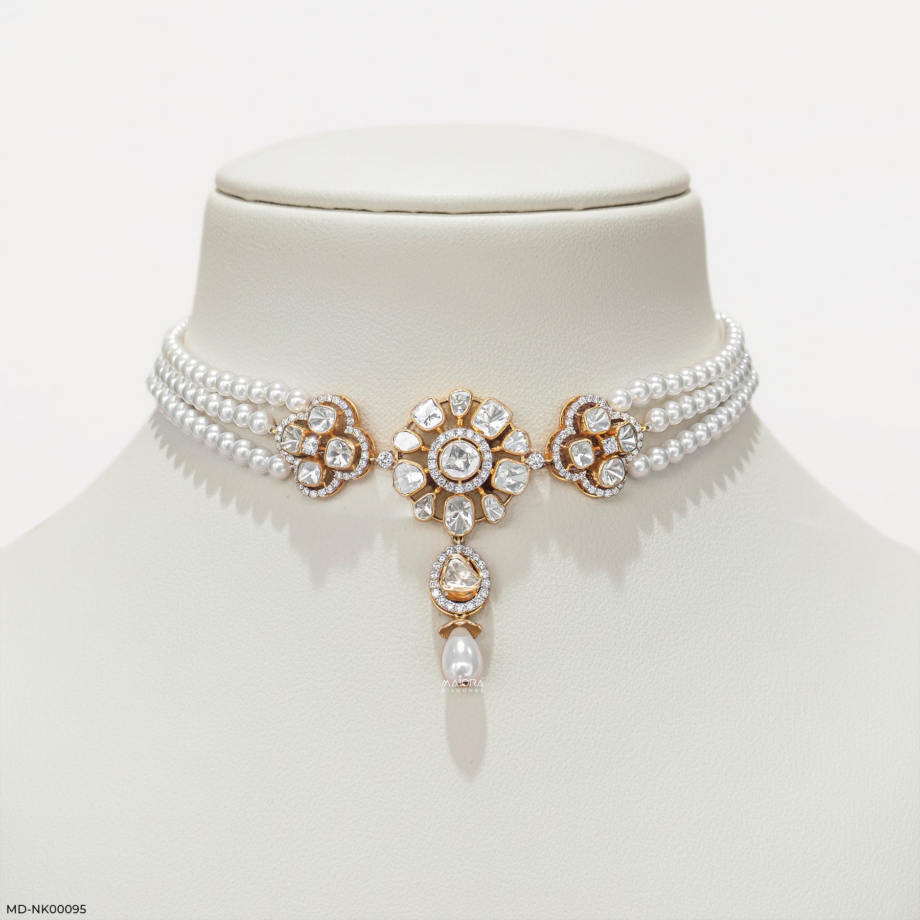 1.25 Carat Regal Maharani Pearl and Polki Choker
 14K Yellow Gold