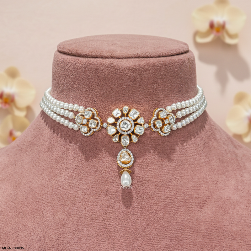 1.25 Carat Regal Maharani Pearl and Polki Choker
 14K Yellow Gold