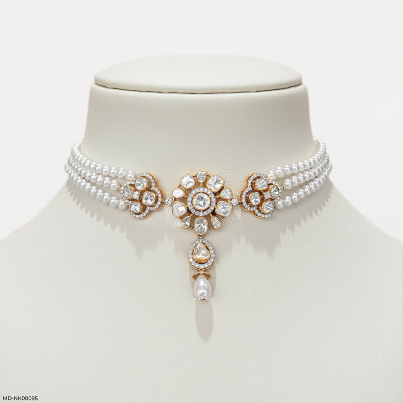 1.25 Carat Regal Maharani Pearl and Polki Choker
 14K Yellow Gold