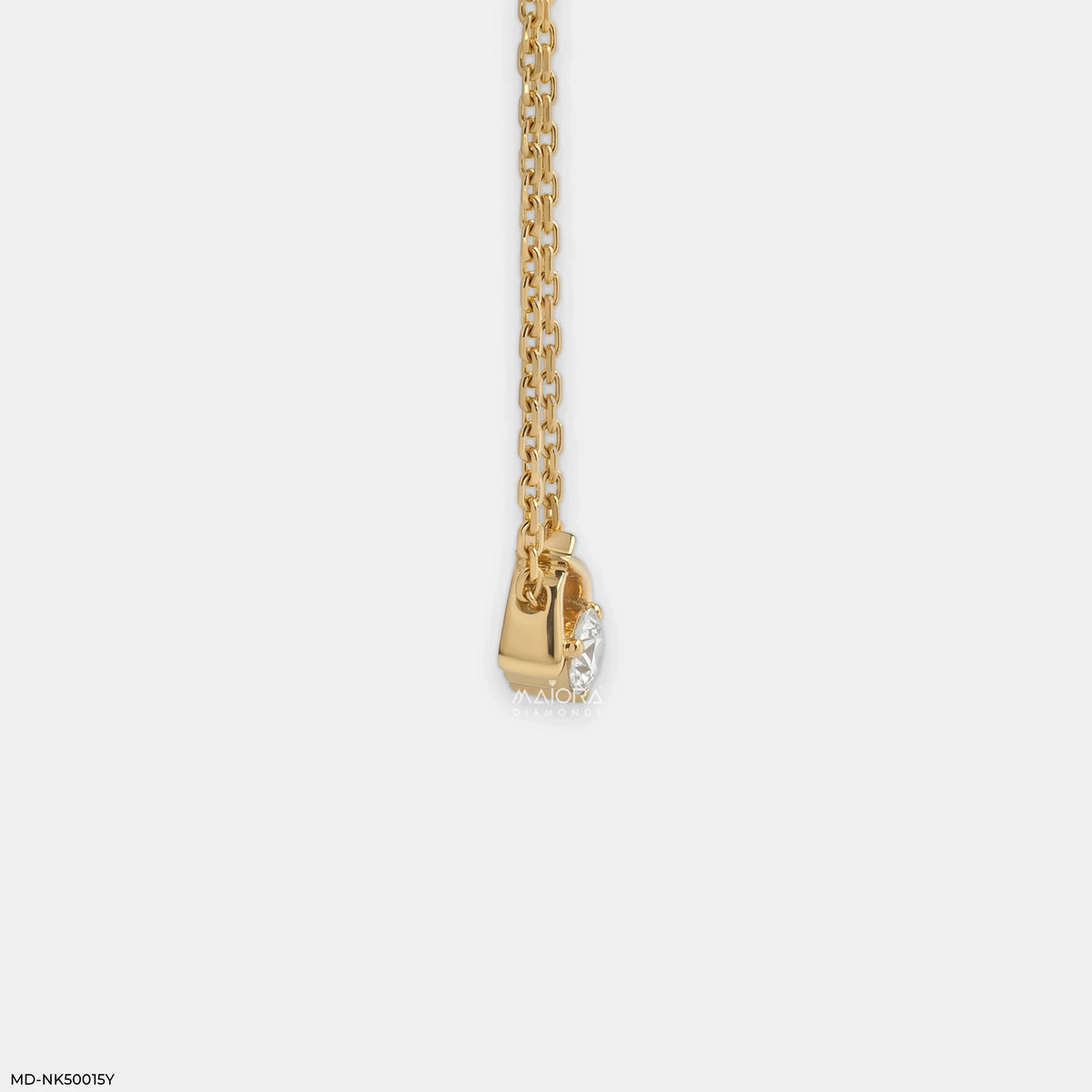 Crisshold Round Solitaire Diamond Necklace