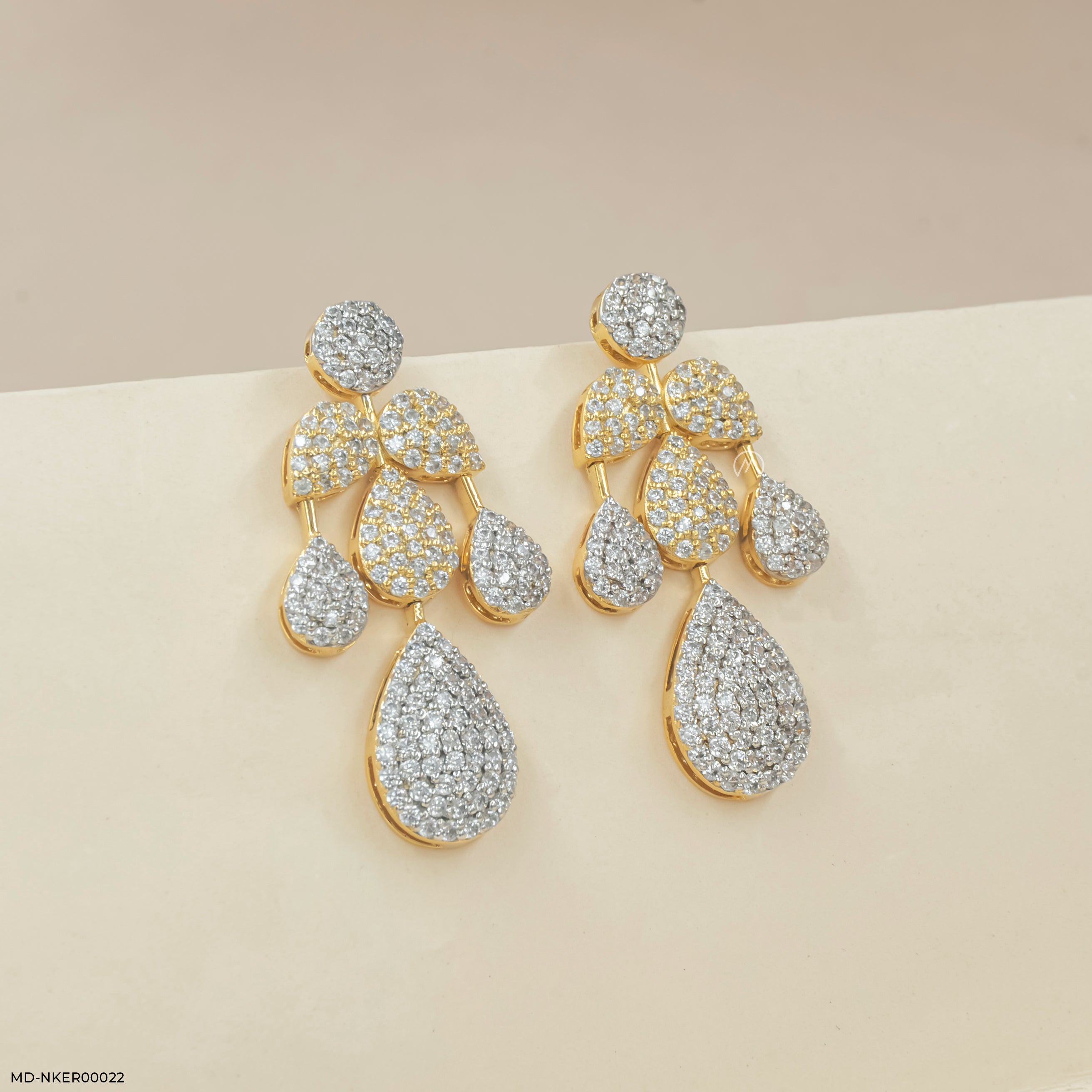 Radiant Raindrop Diamond Earrings Platinum 950