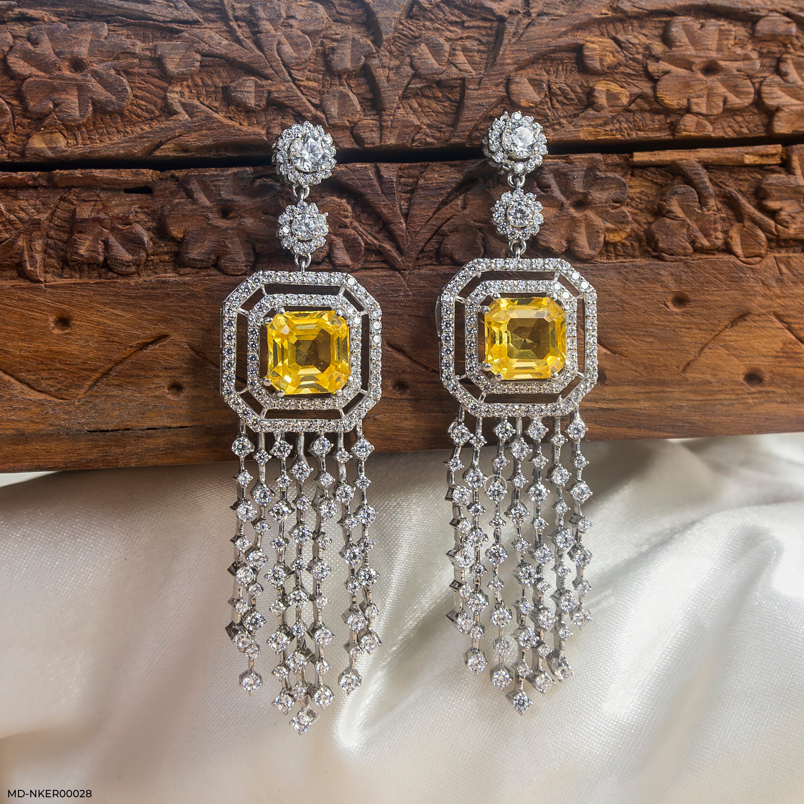 Sunlight Tassel Diamond Earrings Platinum 950