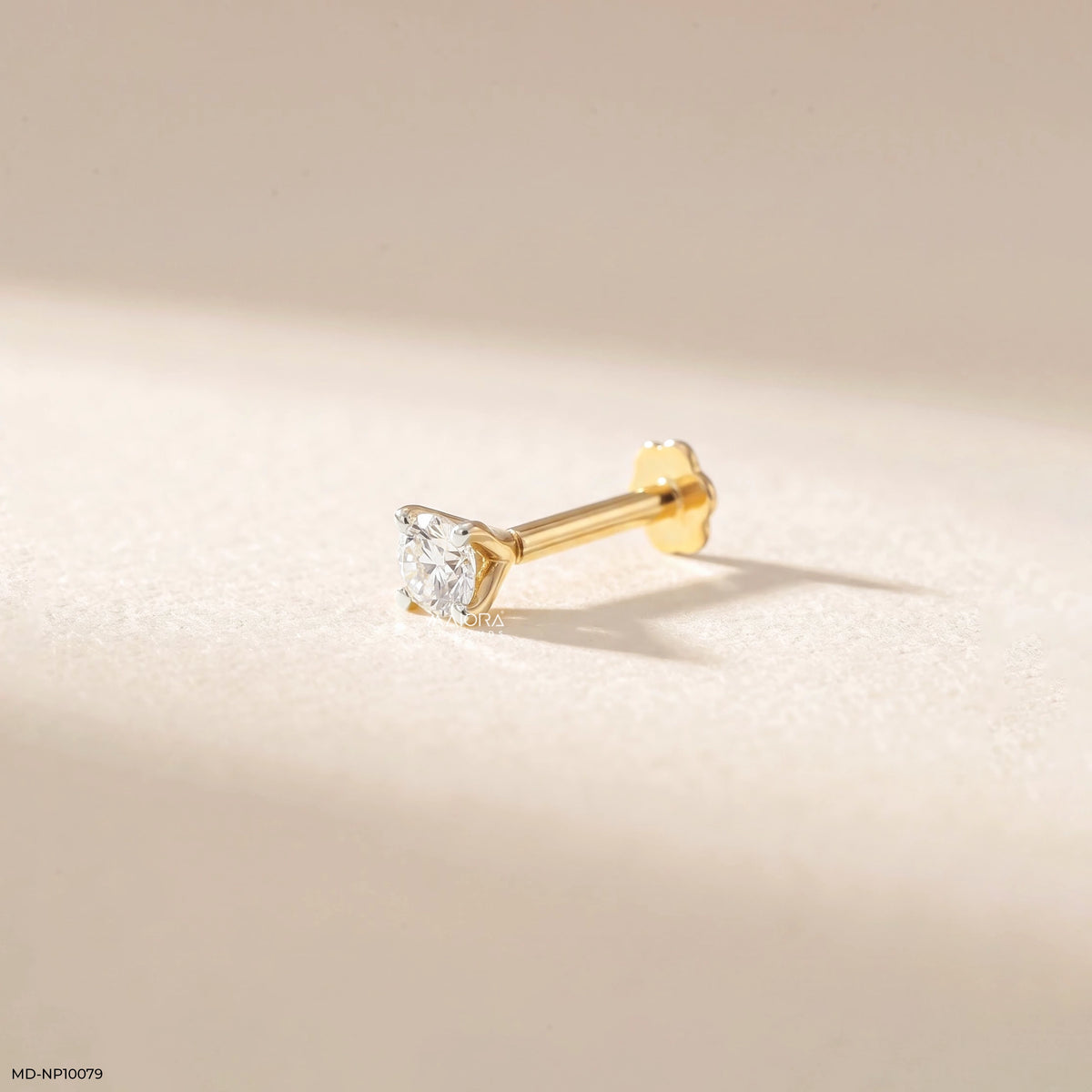Aurelia Solitaire Diamond Nose Pin