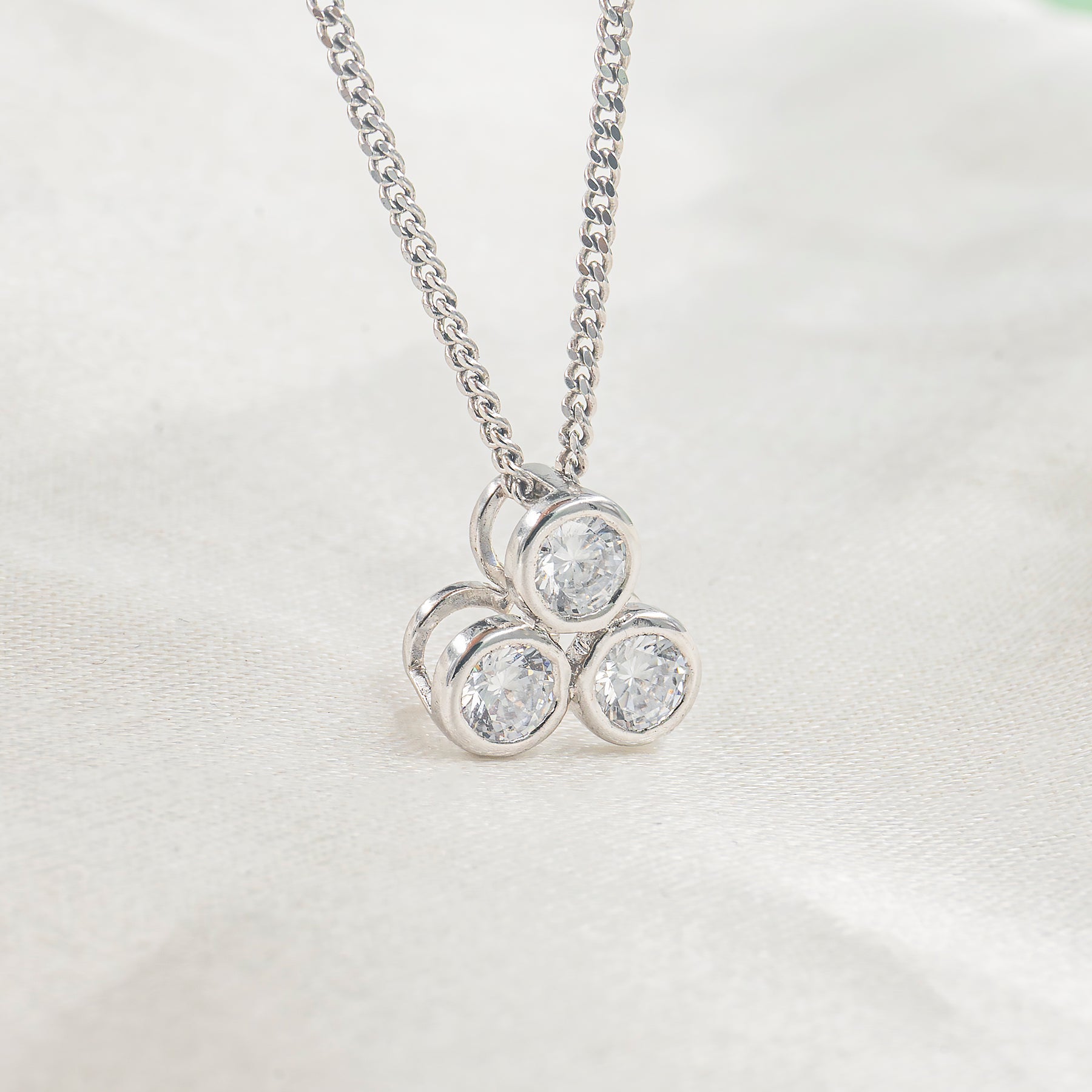 0.50 Carat Three Dots Pendants 9K Yellow Gold