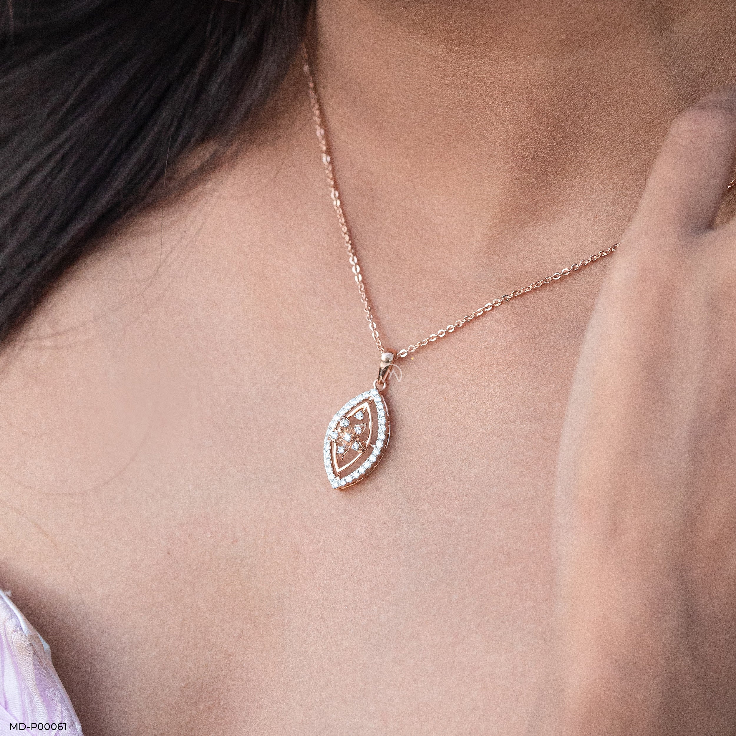 0.50 Carat Navette Glow pendant 9K Rose Gold