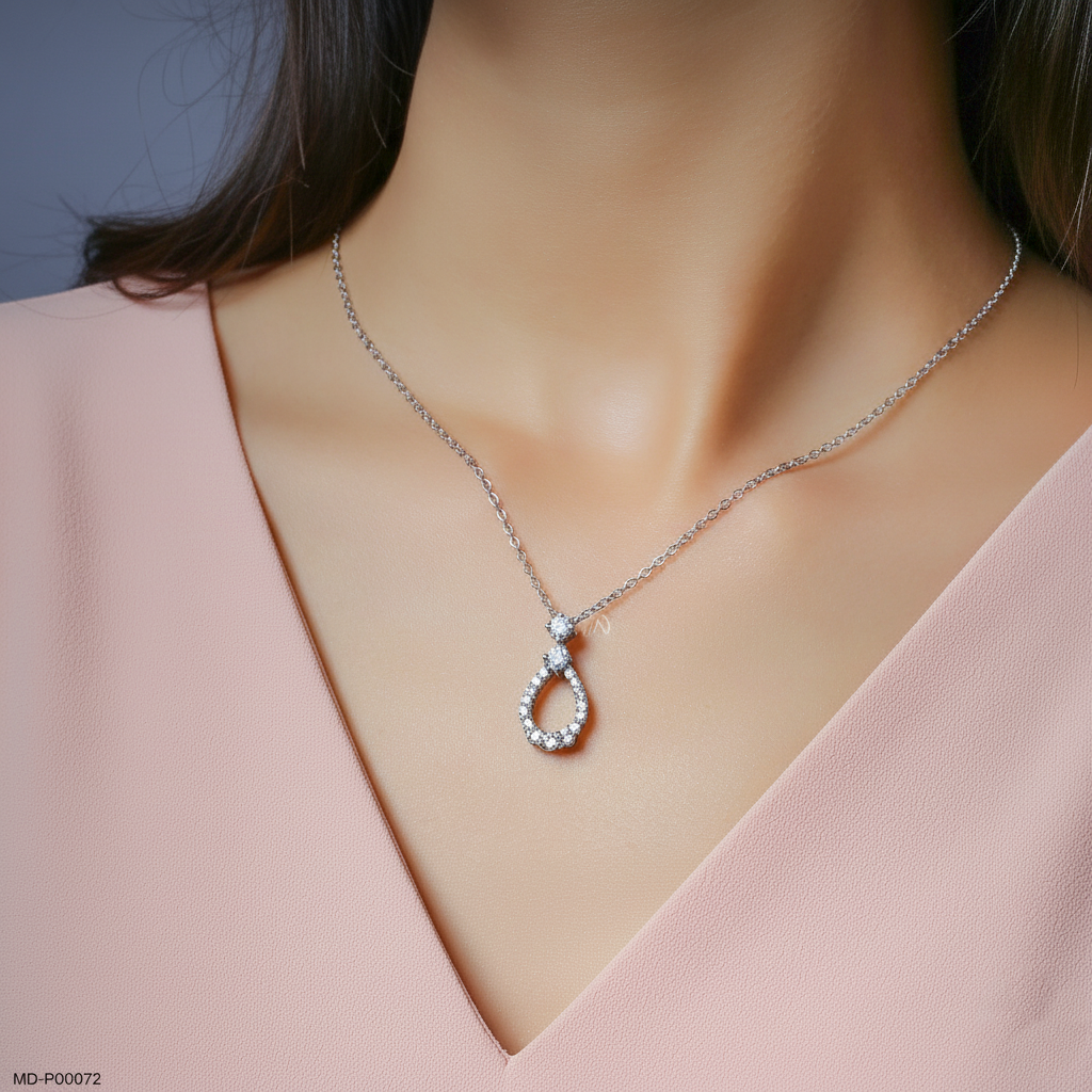1 Carat Pearluxe Curve pendants 9K White Gold