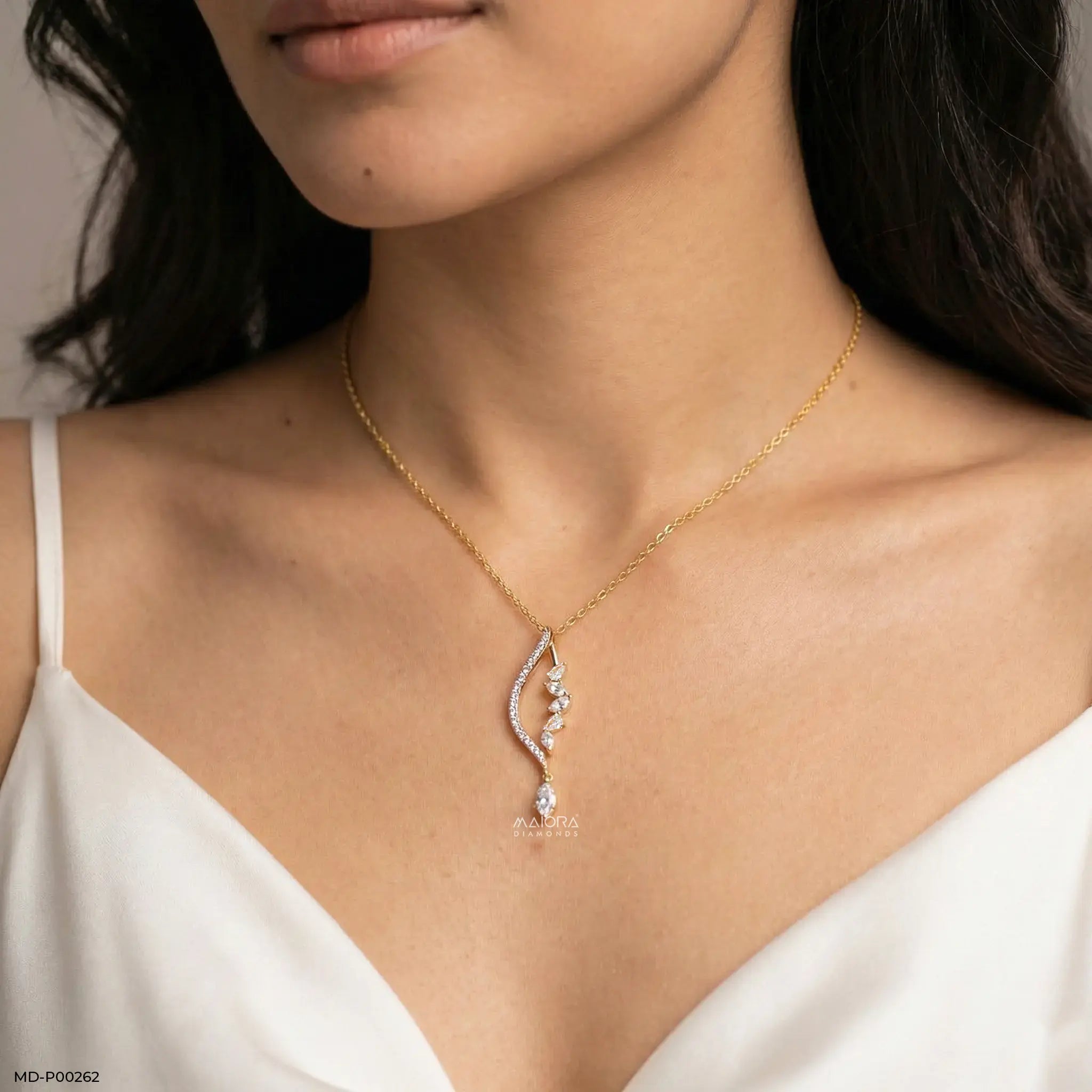 1 Carat Opulent Glow Diamond Pendant 9K Yellow Gold