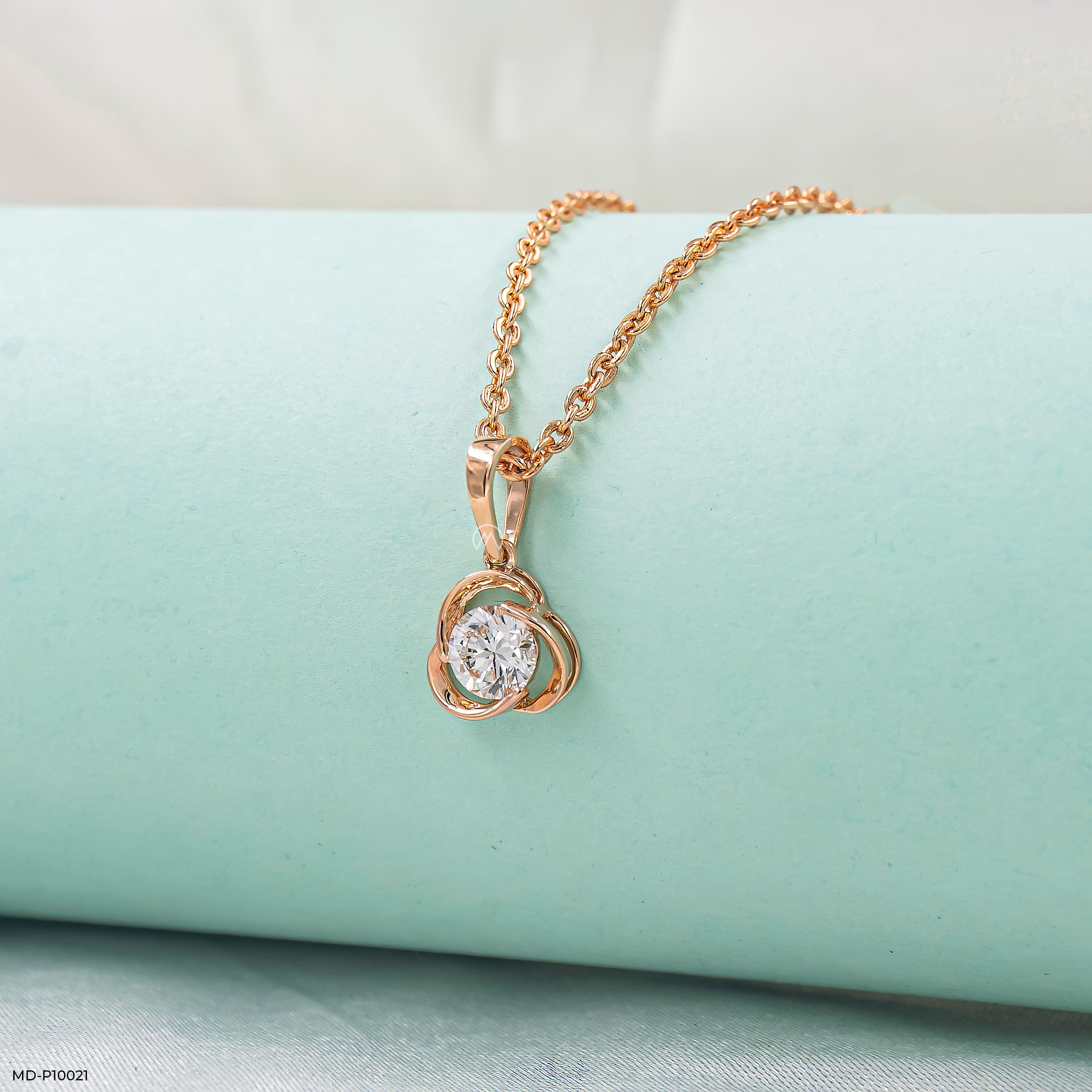 Celtic Knot Solitaire Pendant Platinum 950