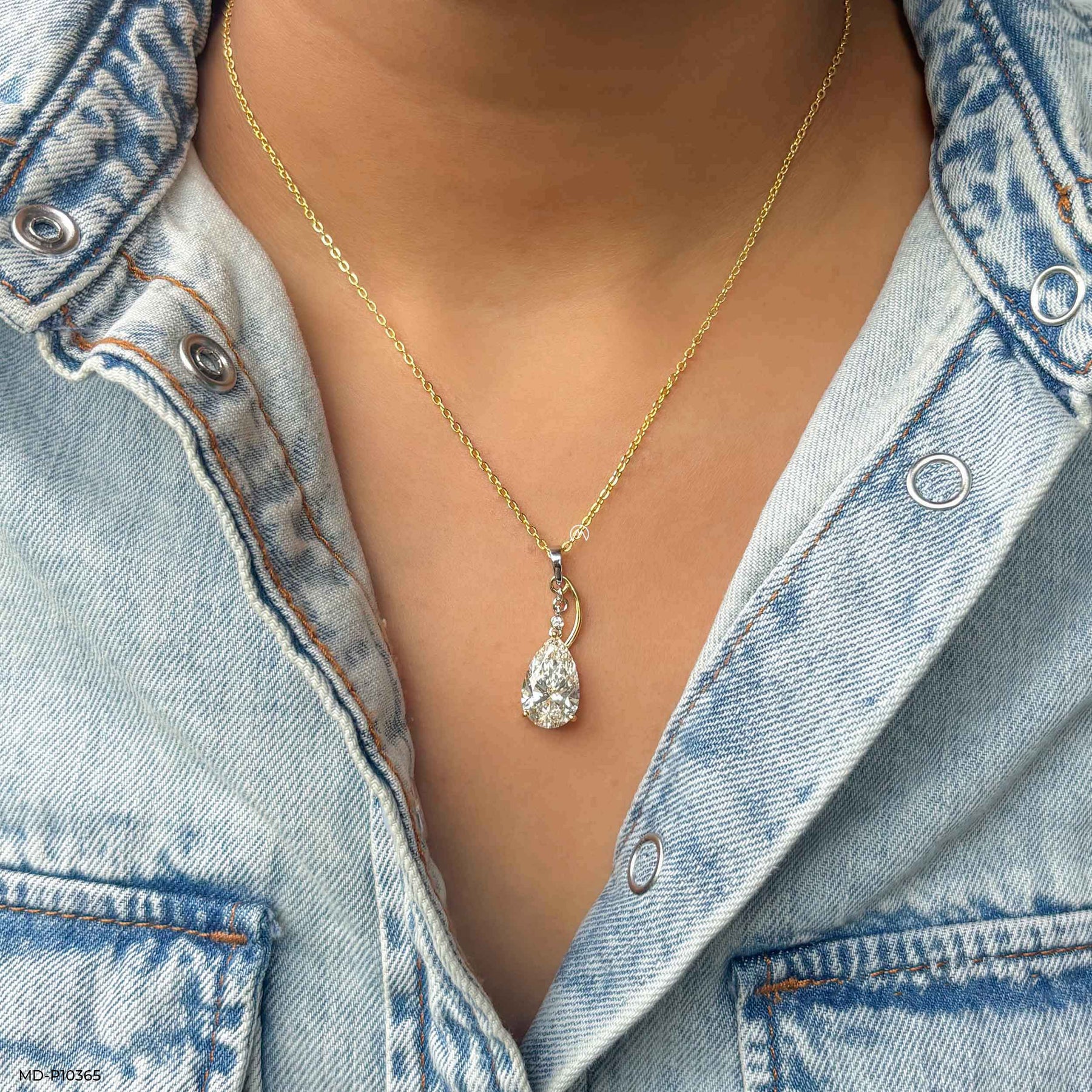 Pear Shaped Diamond Swirl Pendant 14K Rose Gold