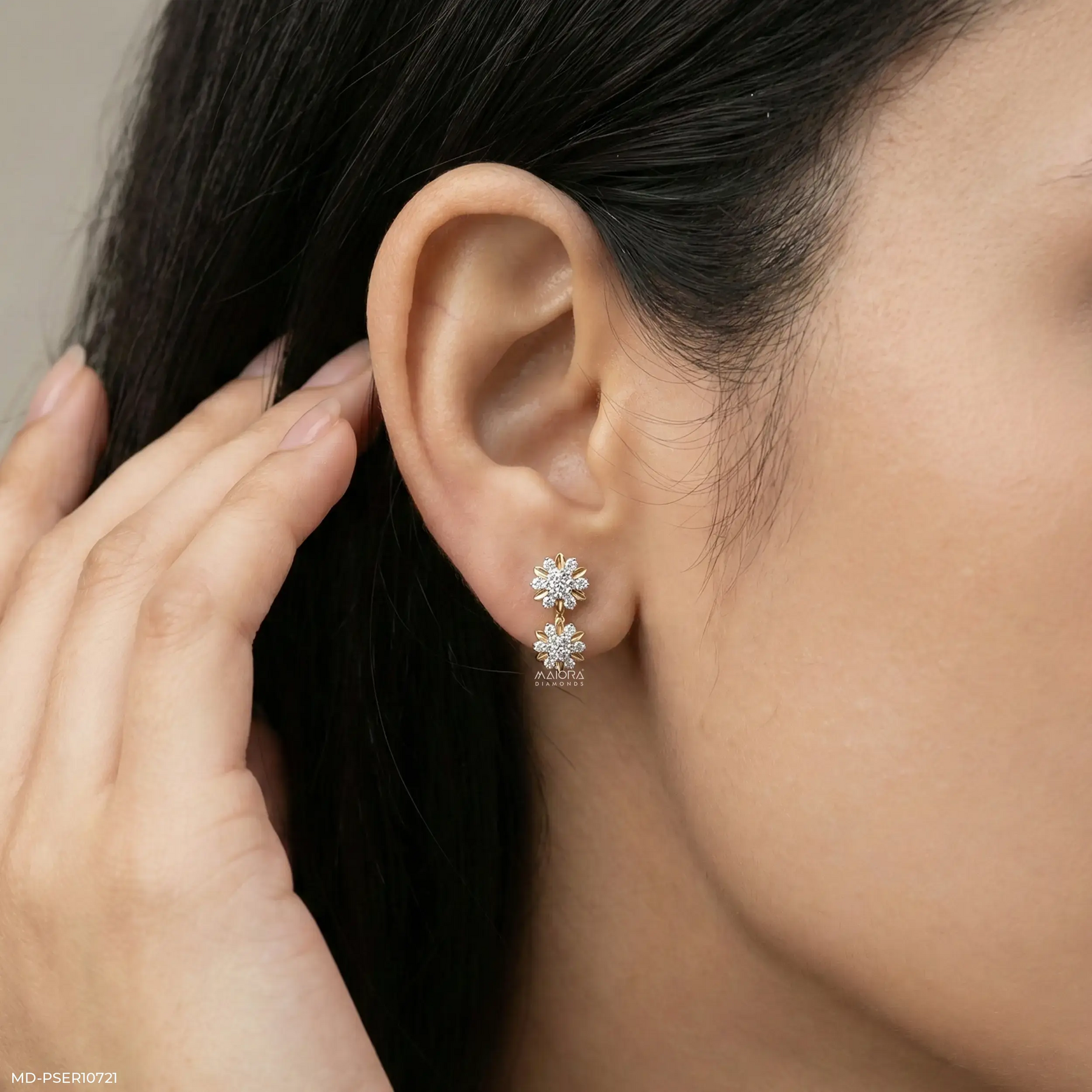 0.35 Carat Round Solitaire Diamond Stud 18K Yellow Gold