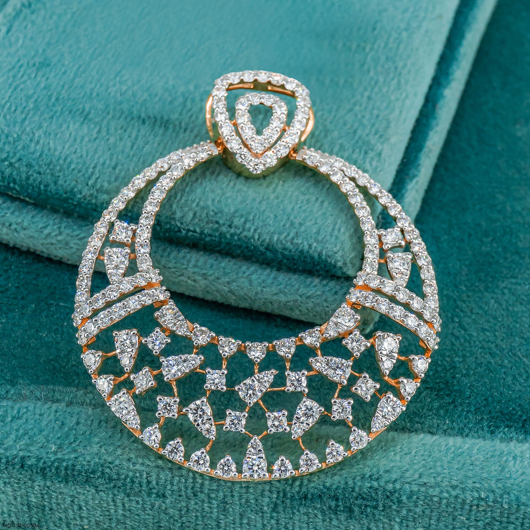 Lace-Design Diamond Pendant 14K Yellow Gold