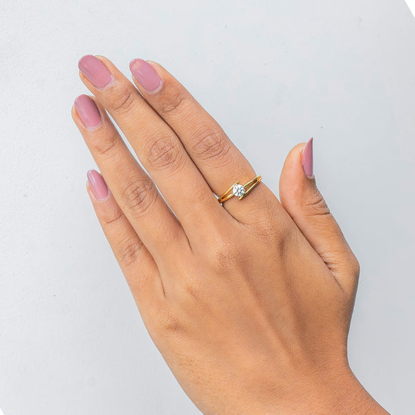 The Embrace Solitaire 14K Yellow Gold