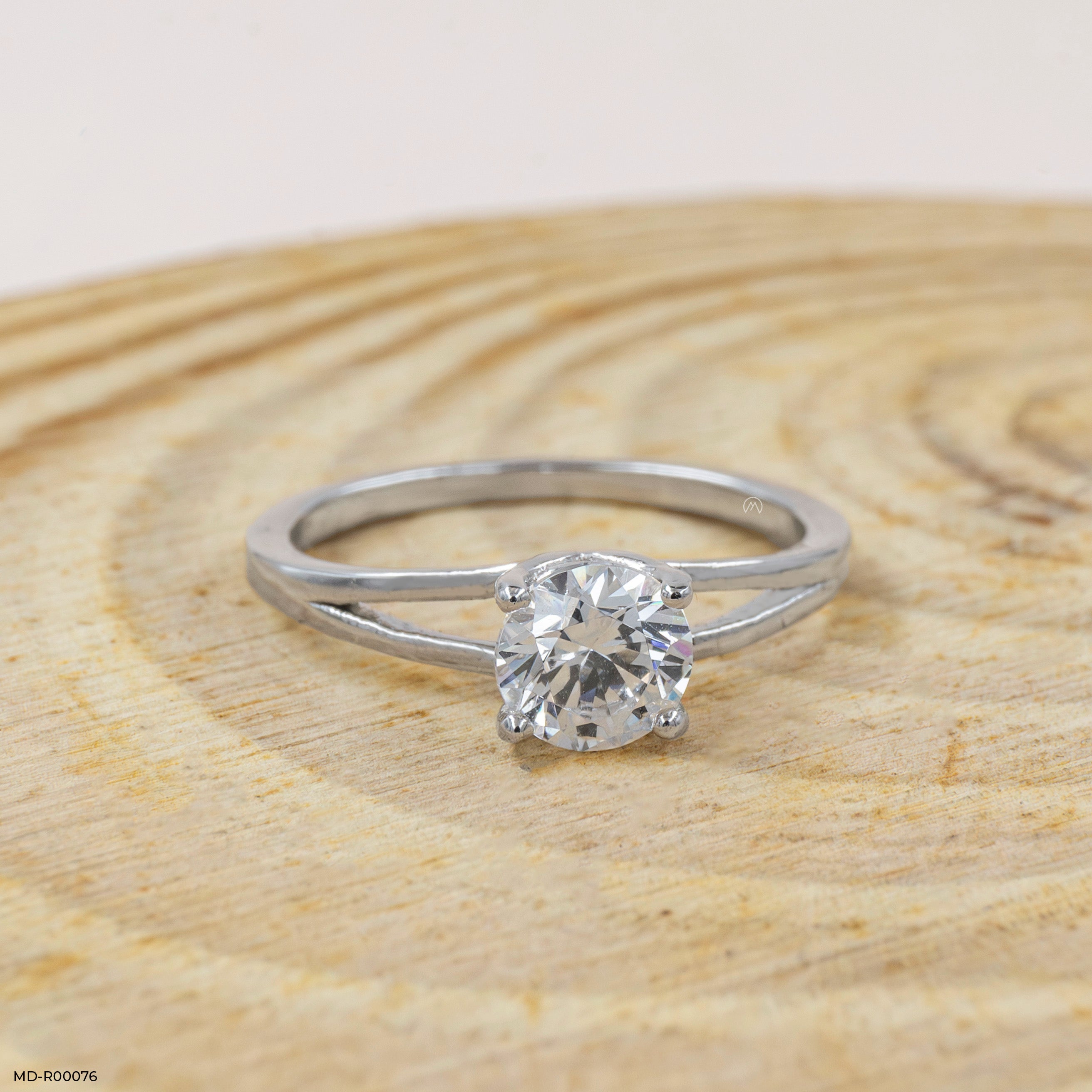 0.90 Carat Round Solitaire Ring 9K White Gold