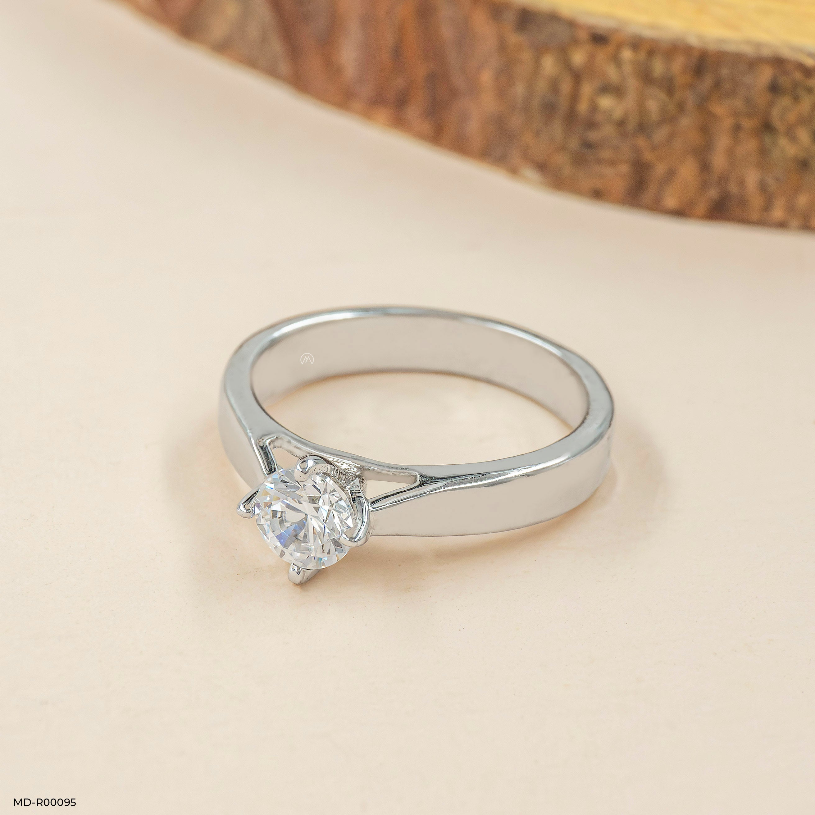 Twain Solitaire Ring 18K Yellow Gold