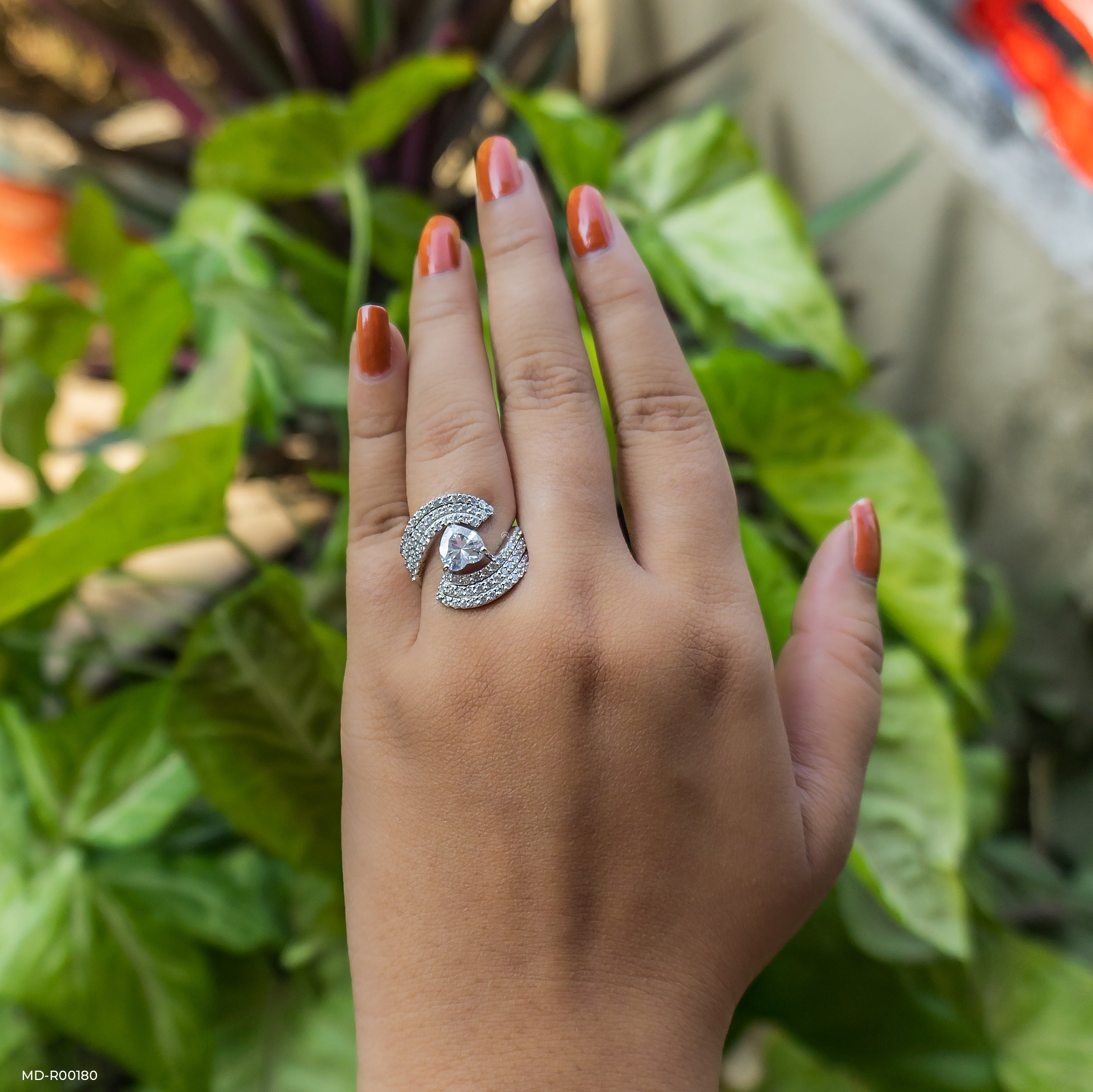 The Heart-Shaped Pave Ring 9K White Gold