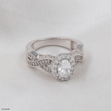 The Royal Oval Ring 14K Yellow Gold