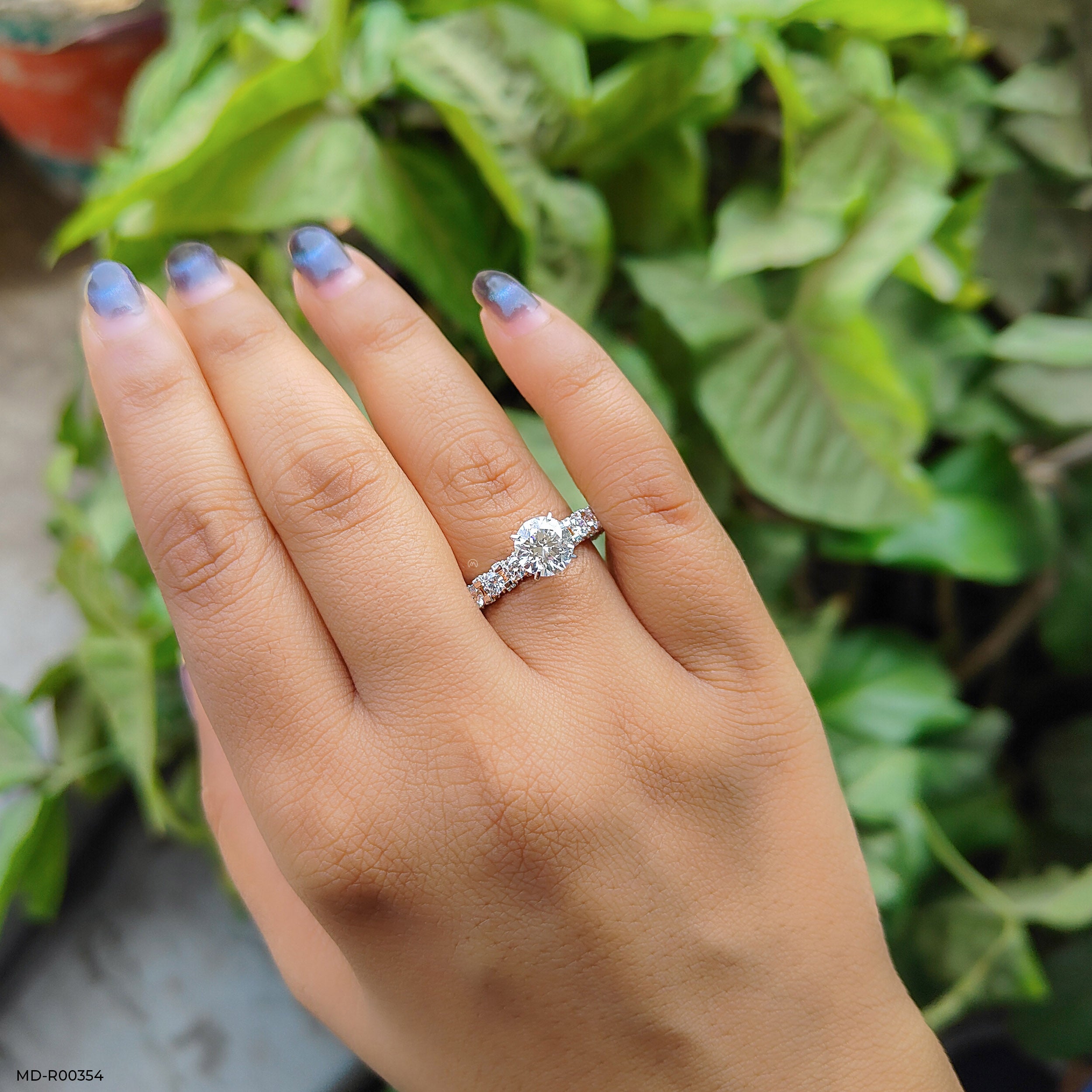 1 Carat Round Classic Side Diamond Ring
