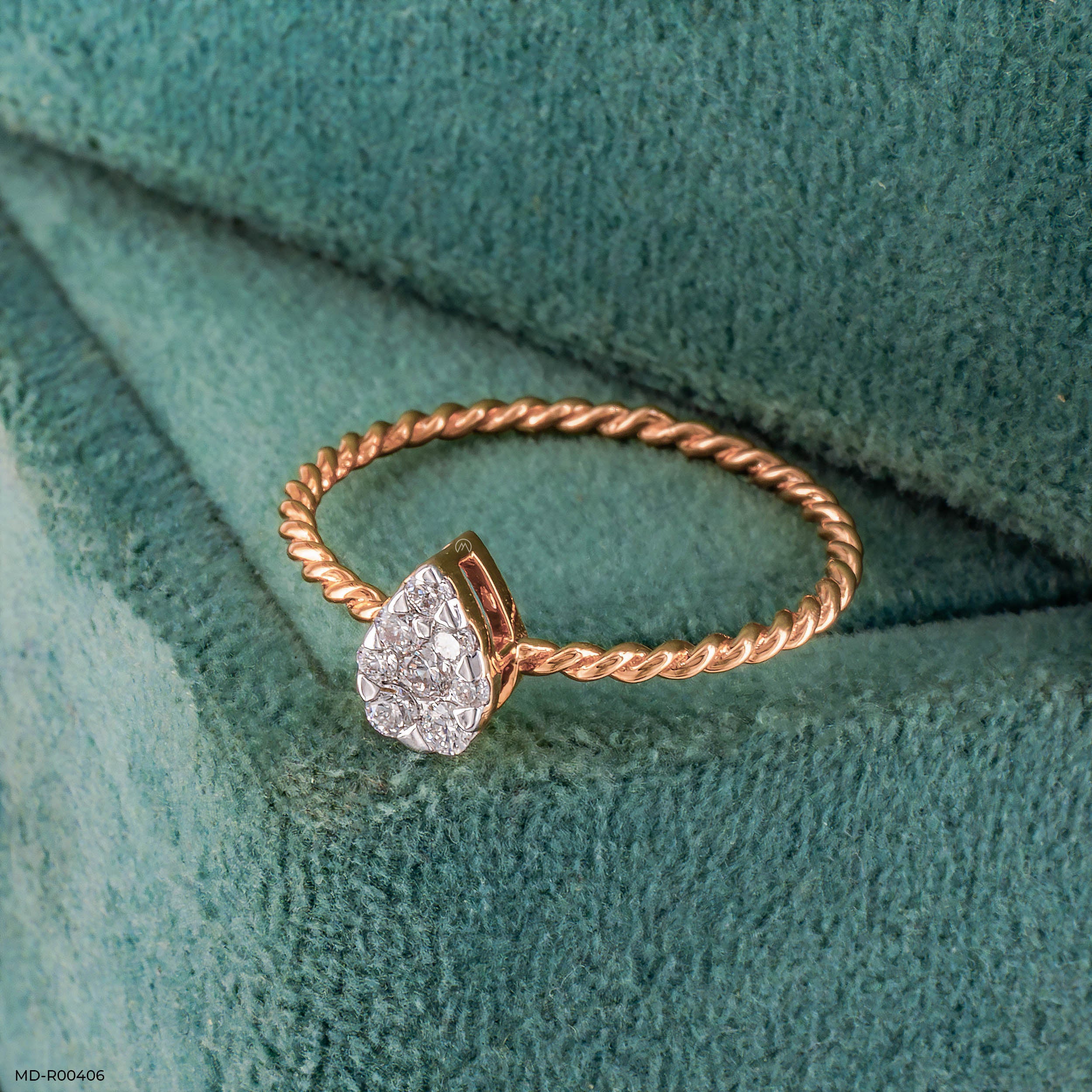 0.15 Carat Classy Leaf Lab Diamond Ring