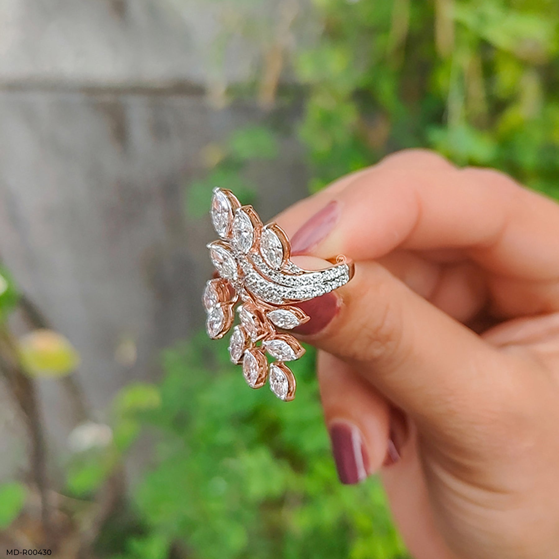 Whispering Willow Rings 18K White Gold