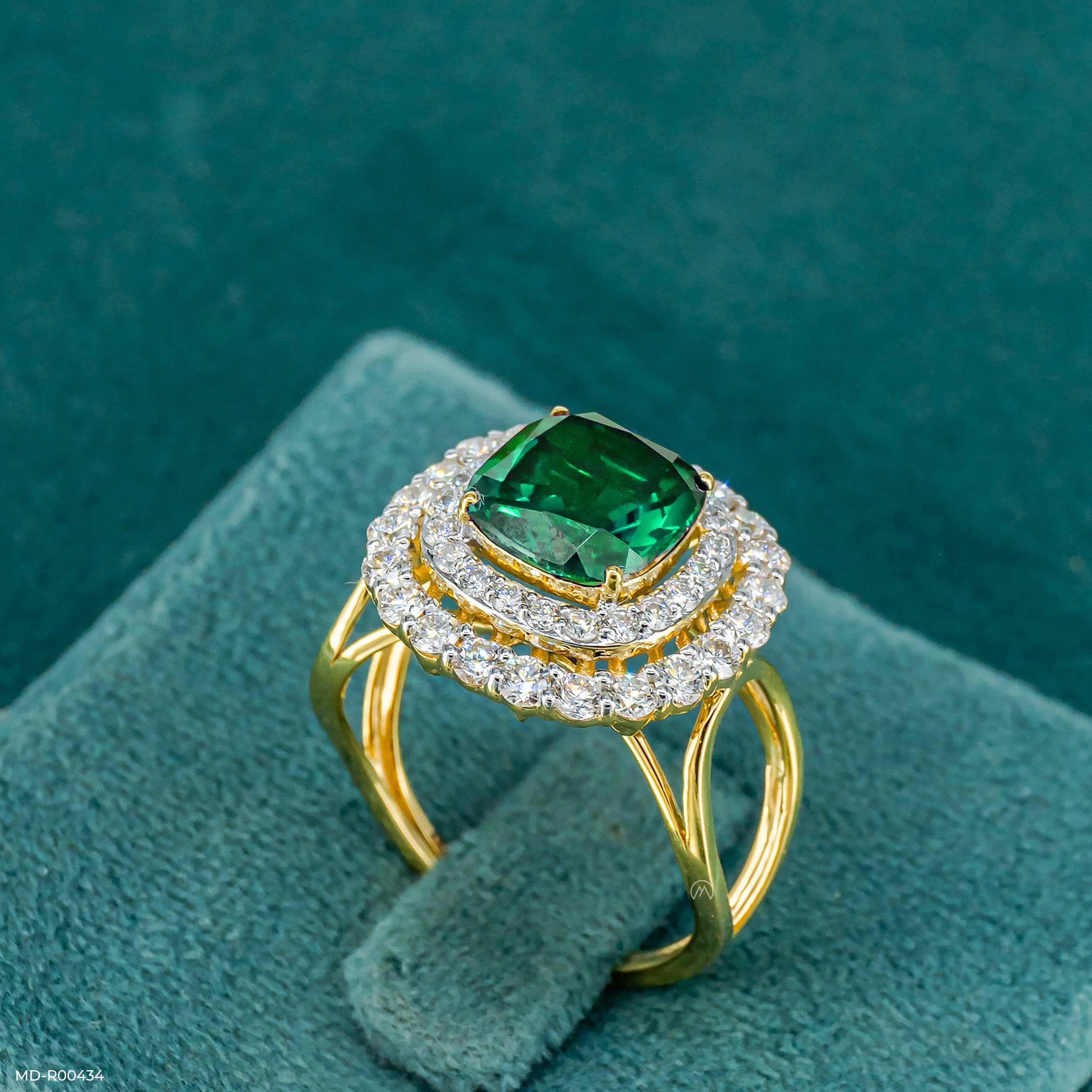 1 Carat Regal Clover Lab Diamond Ring 14K Yellow Gold