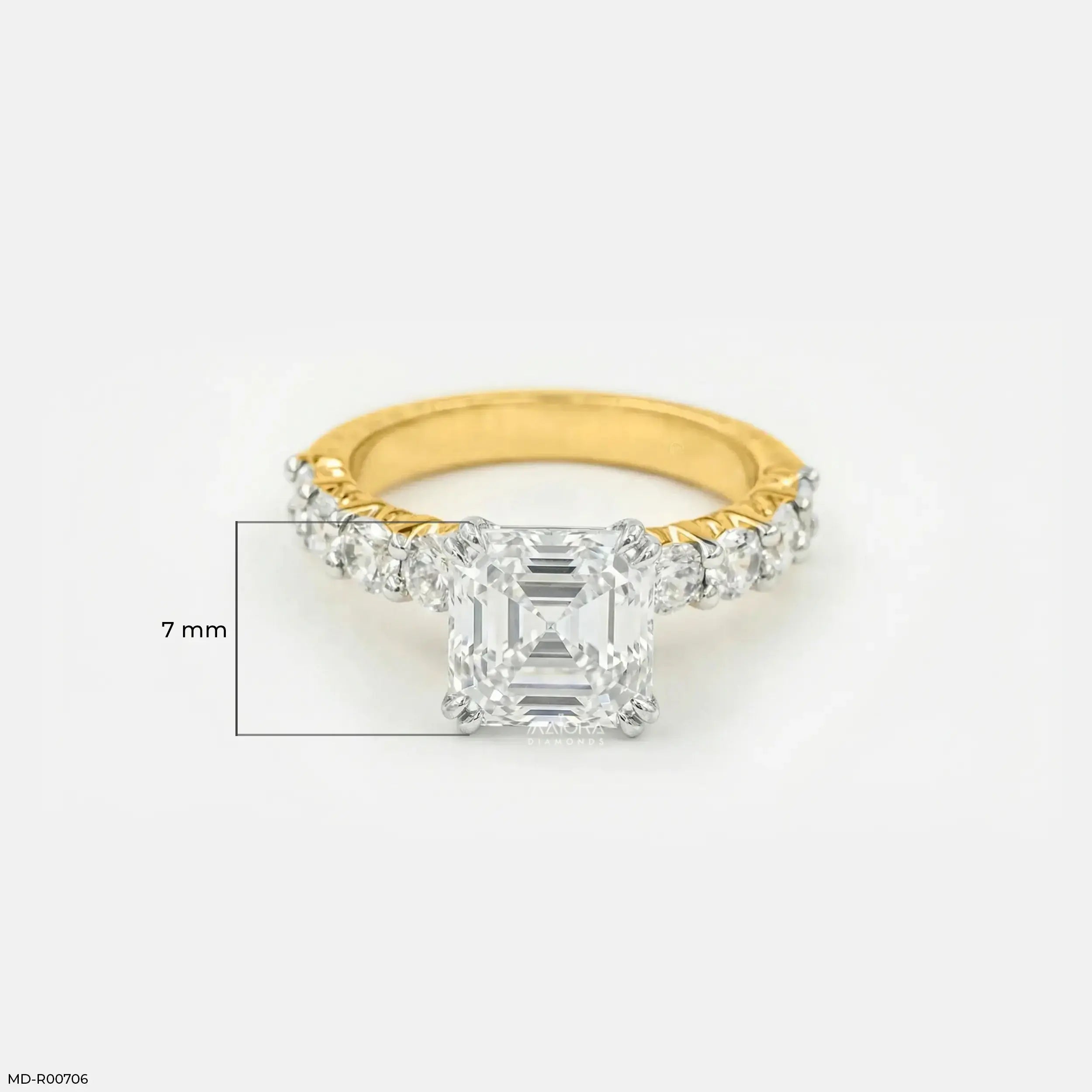 Flashy Solitaire Diamond Ring