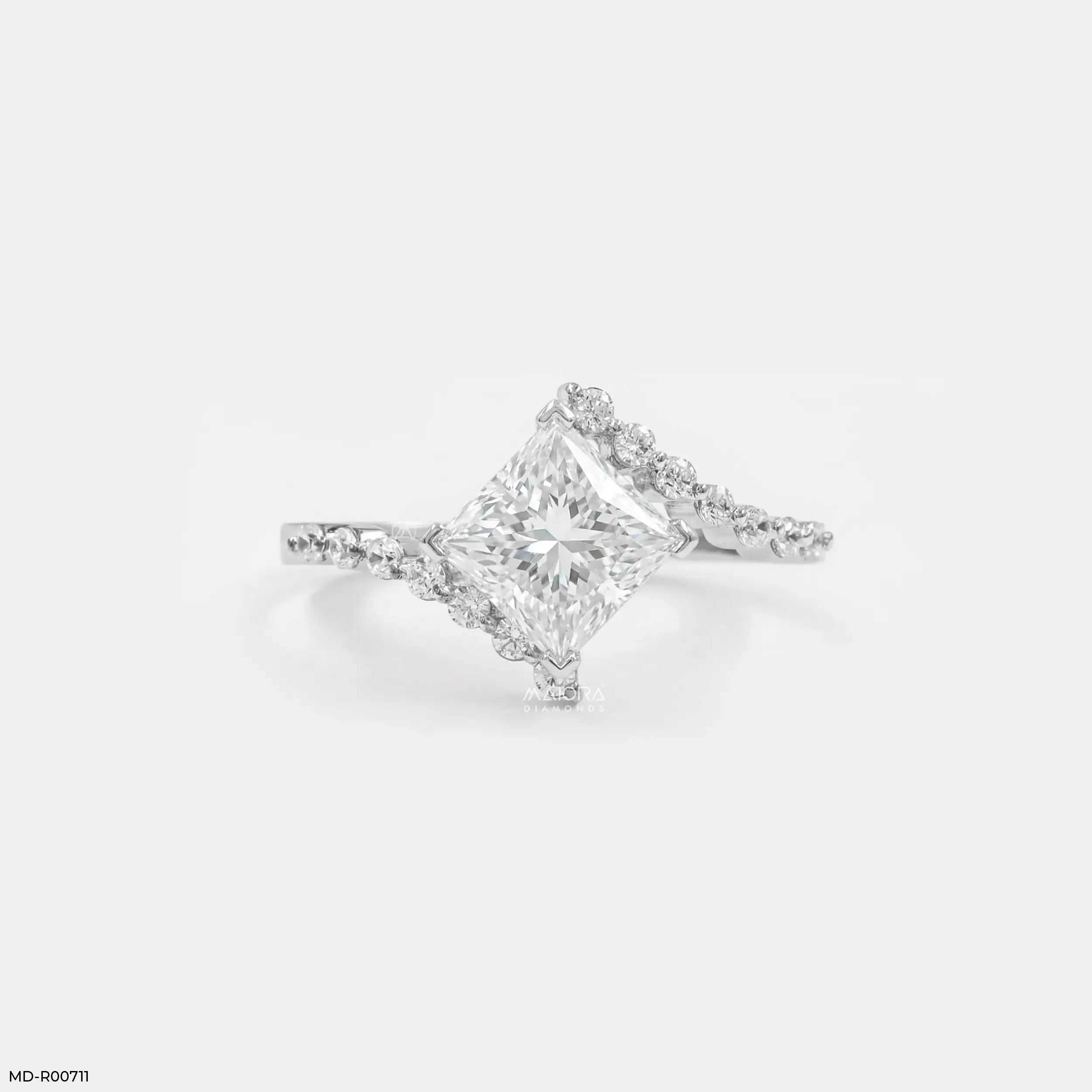 Sqaure Bypass Solitaire Diamond Ring Platinum 950