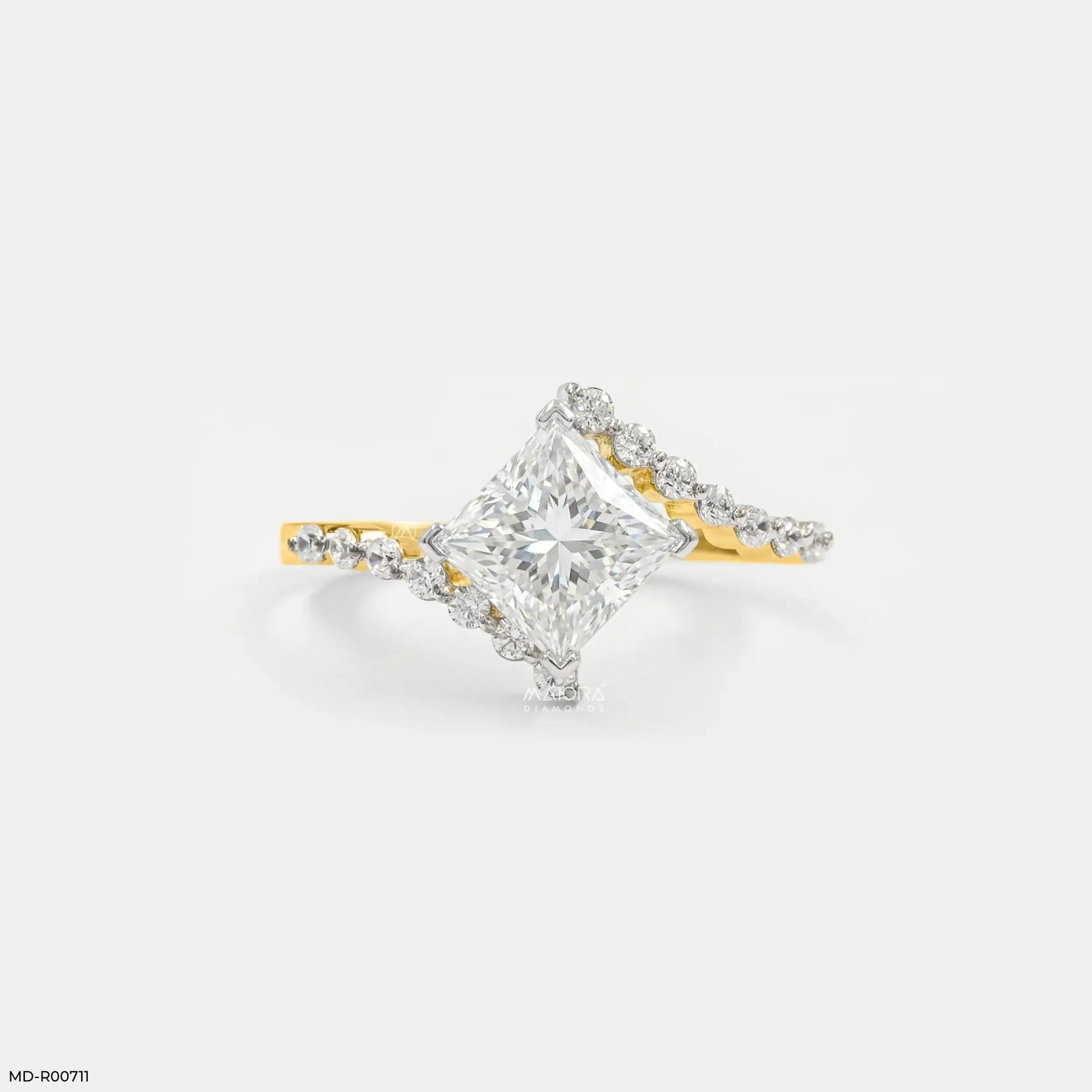 Sqaure Bypass Solitaire Diamond Ring Platinum 950