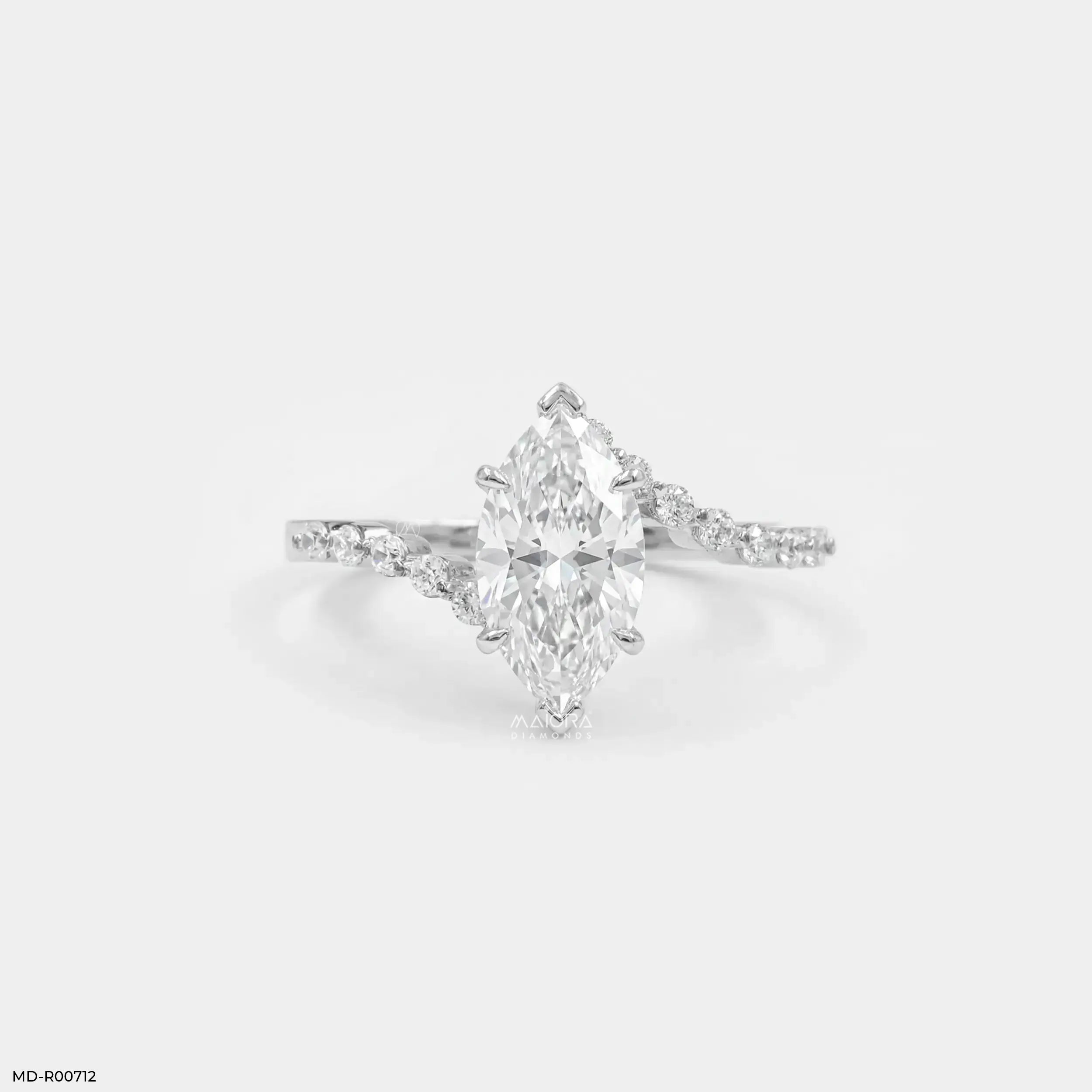 Glamorous Eye Solitaire Diamond Ring 9K Yellow Gold