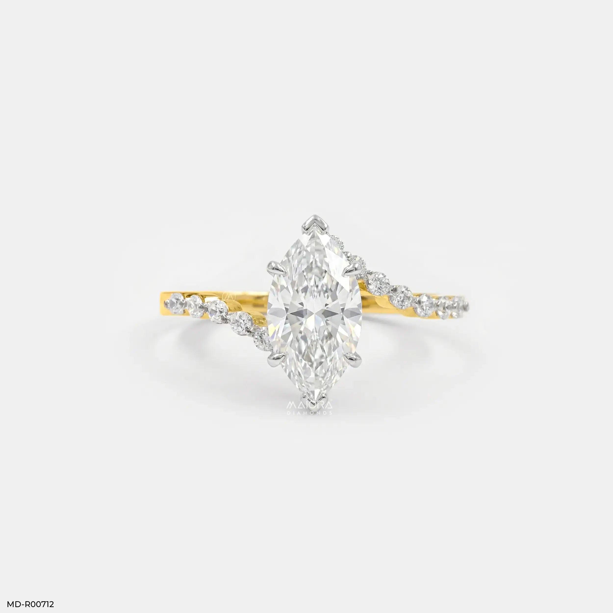 Glamorous Eye Solitaire Diamond Ring