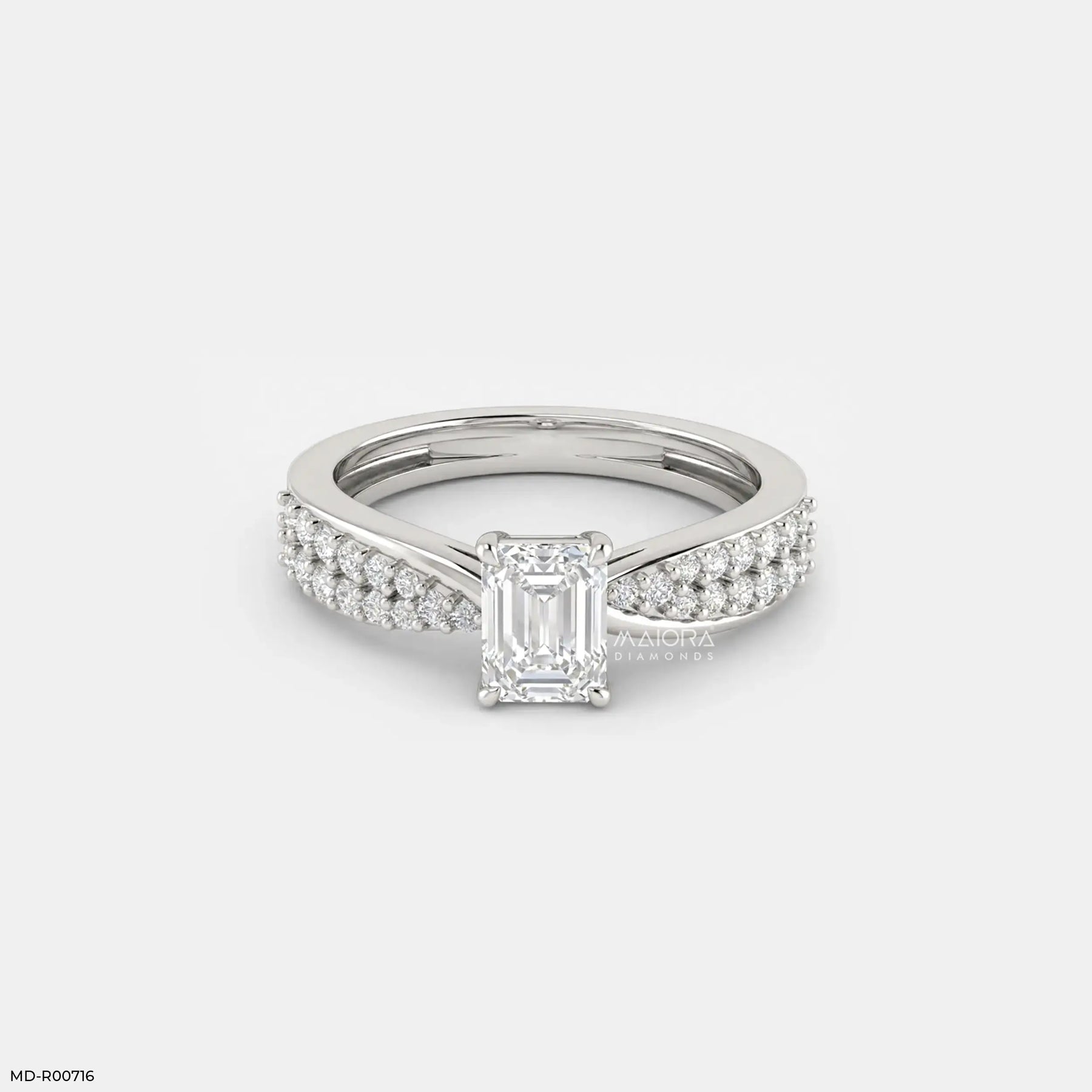 Exquisite Emerald Solitaire Diamond Ring Platinum 950