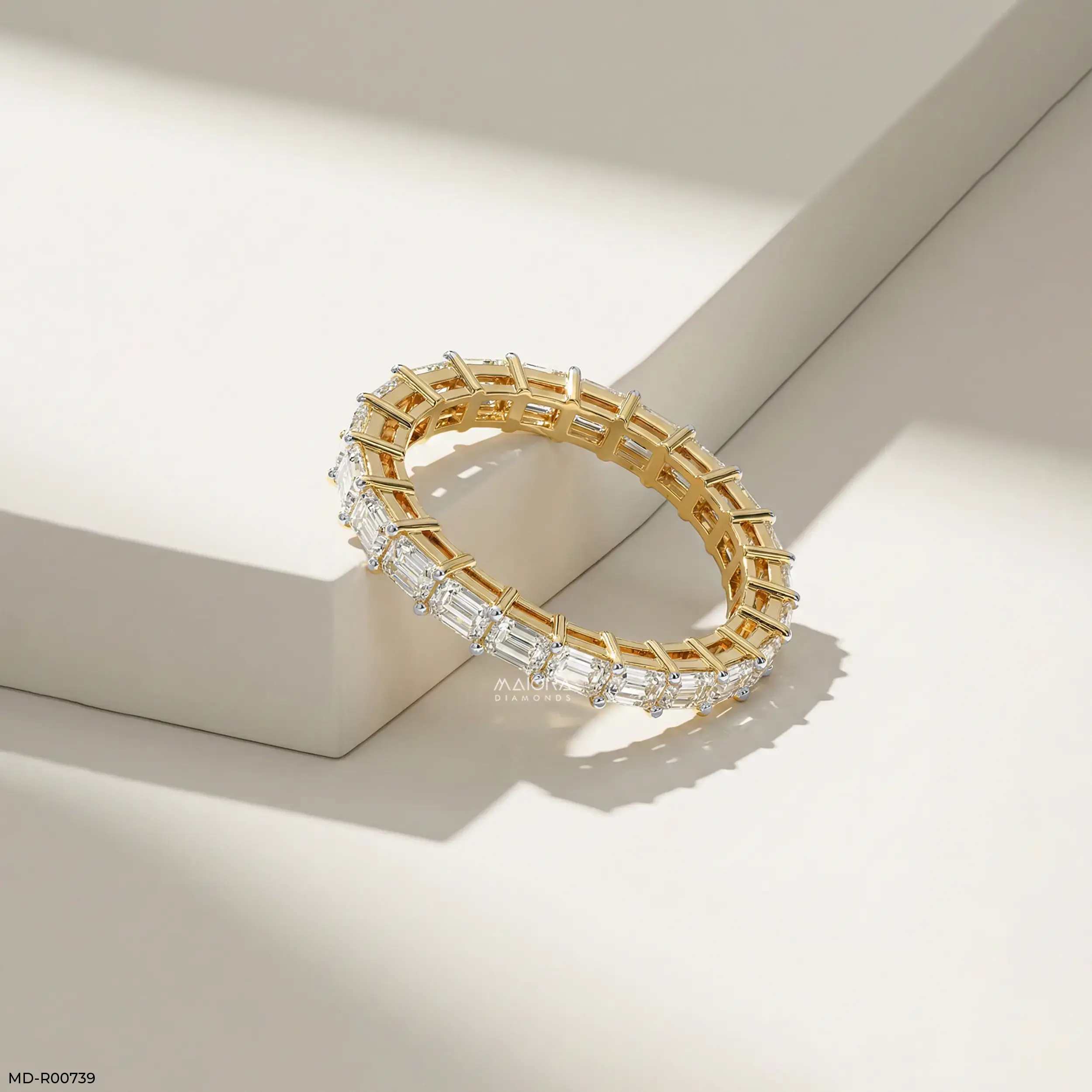 Velvet Glow Emerald Diamond Ring