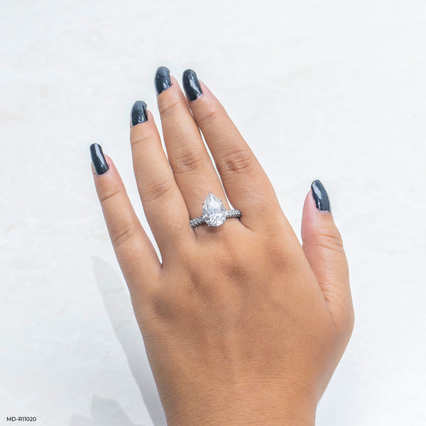 The Empress Pear Ring 14K White Gold