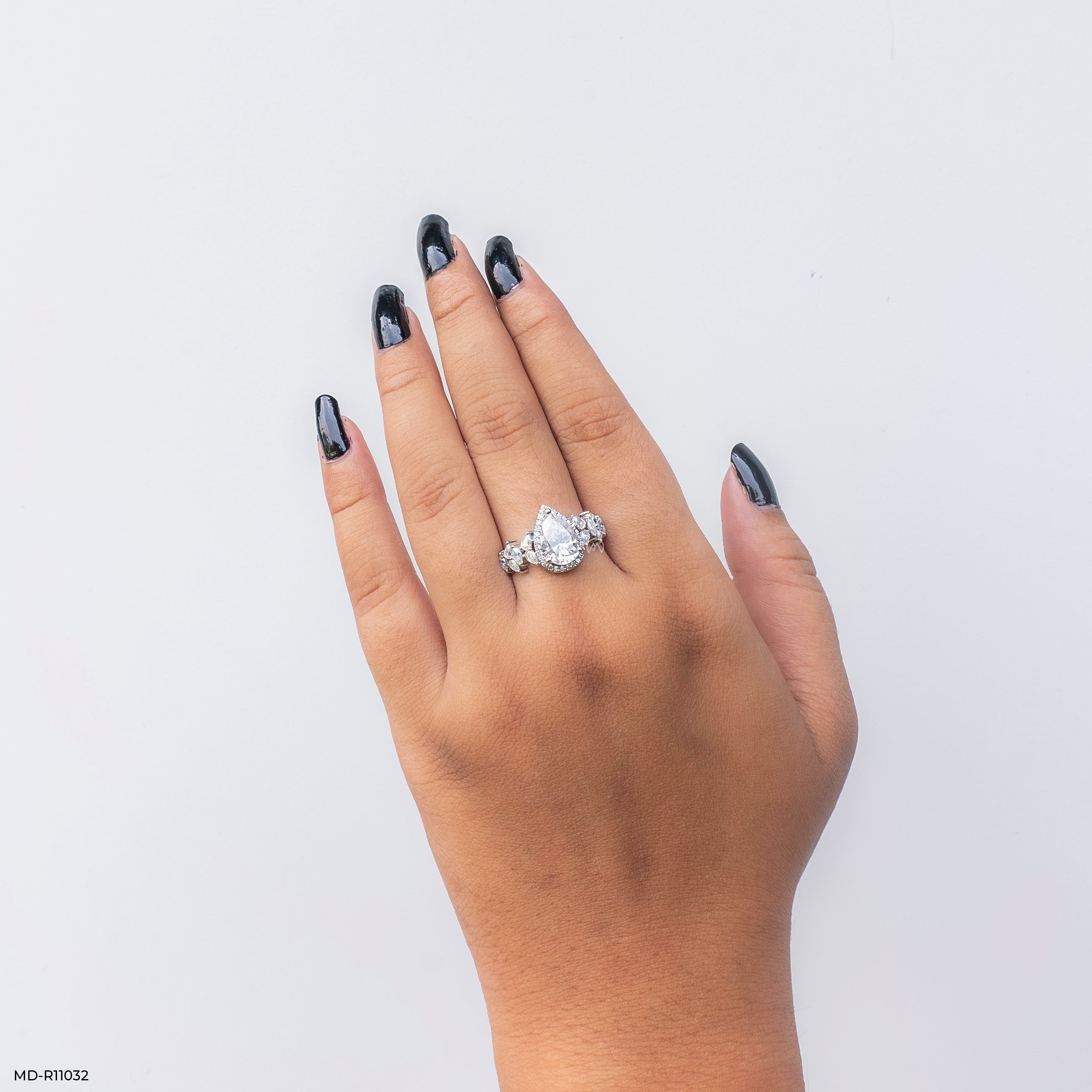 The Venus Ring Platinum 950