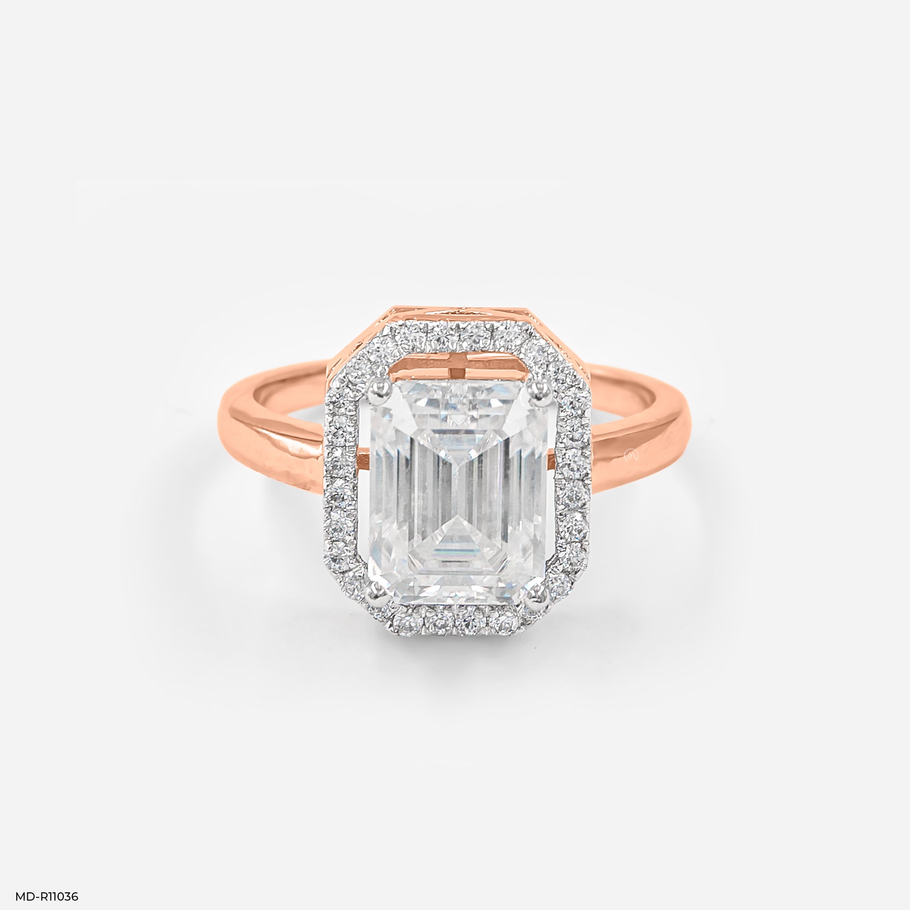 The Majestic Emerald Ring 18K White Gold