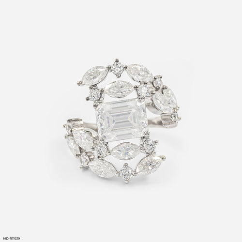 The Marquise Crest Ring 9K White Gold