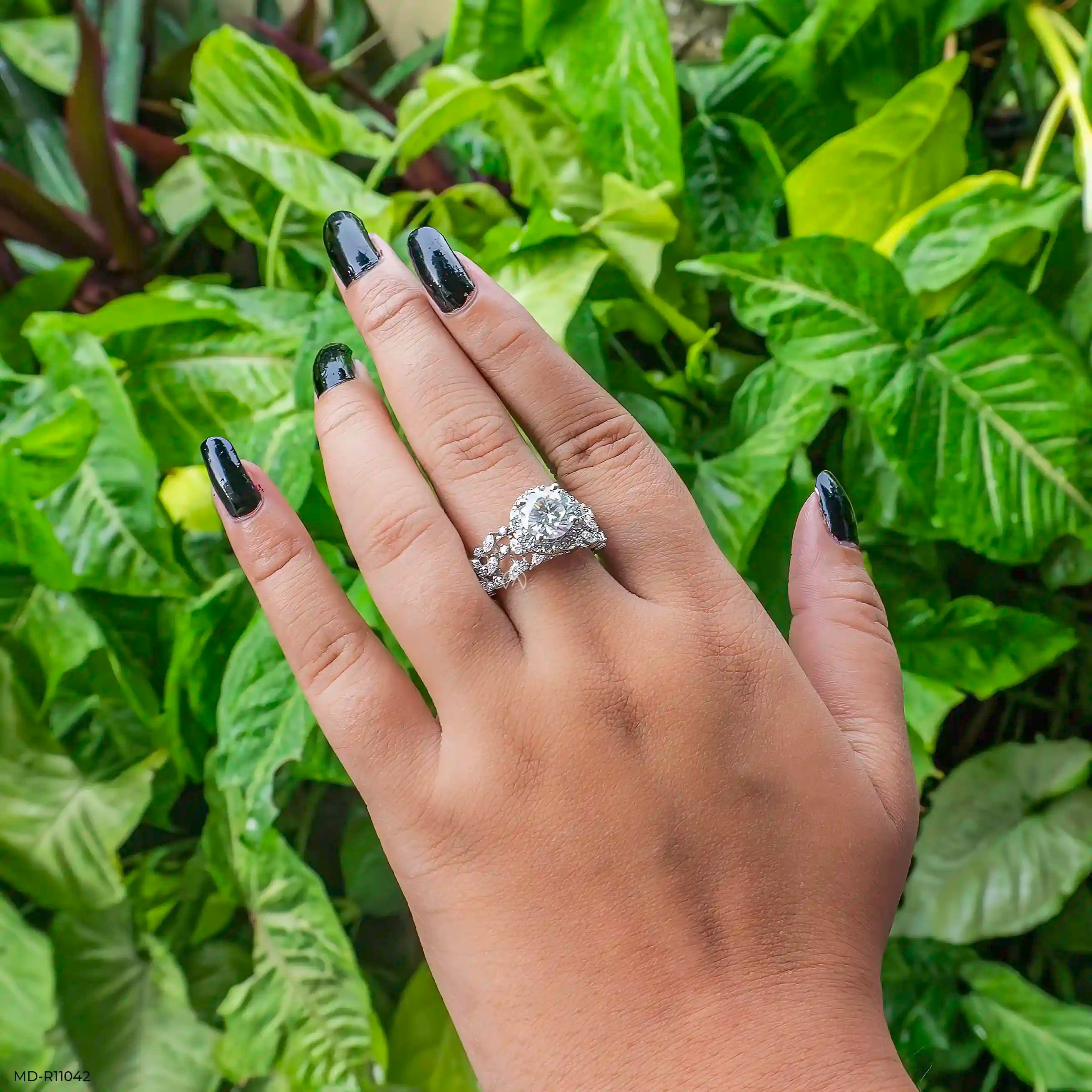 The Floral Cascade Ring 9K White Gold