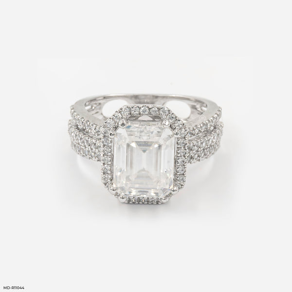 The Glacial Majesty Ring 14K White Gold