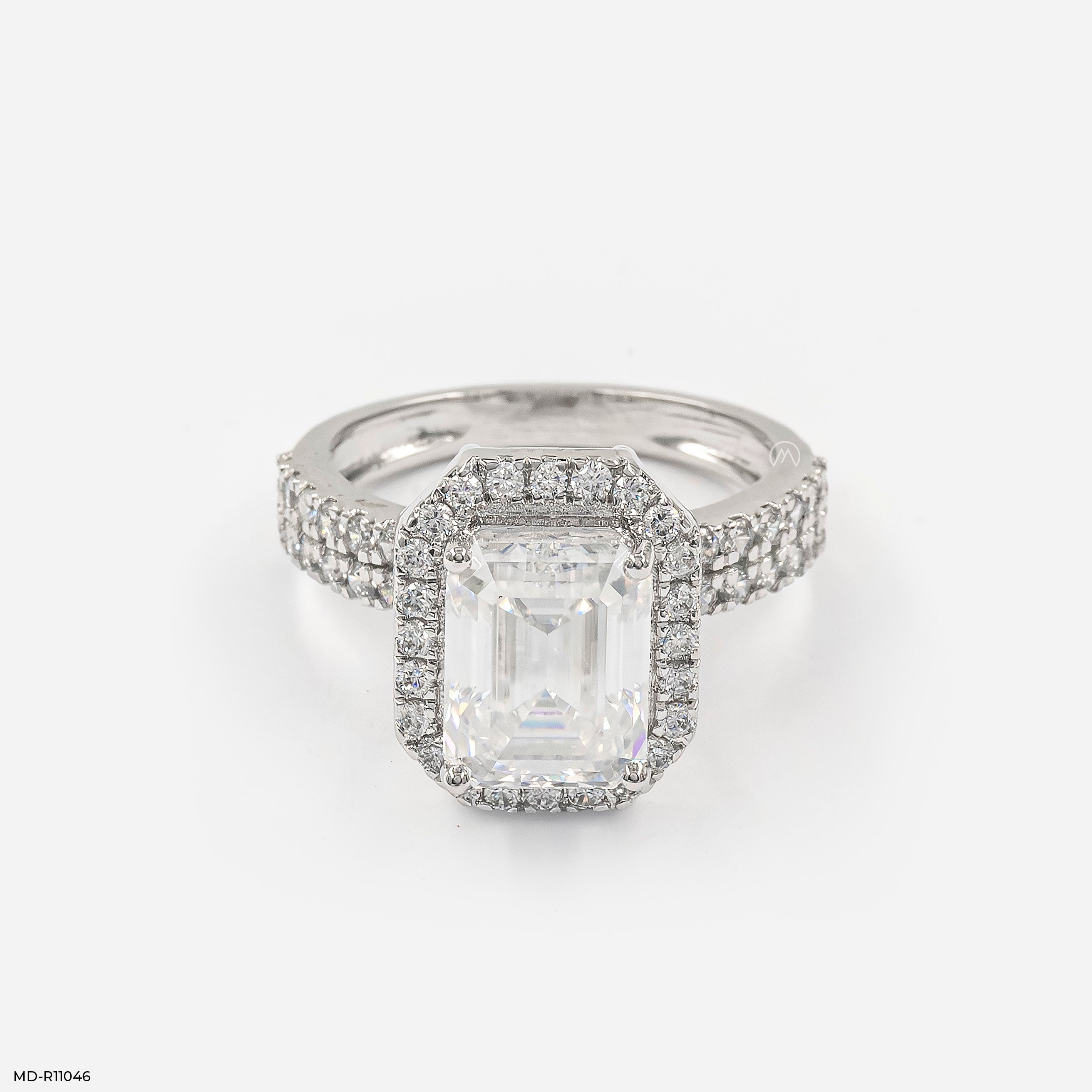 The Two-Tone Triumph Ring 14K White Gold
