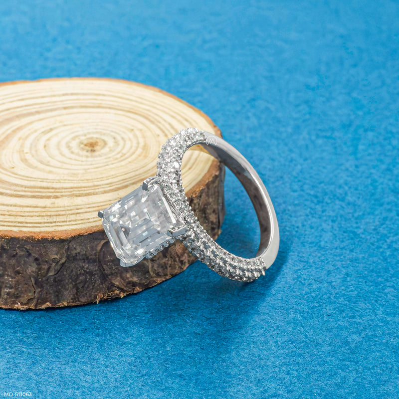 The Royal Emerald Cut Ring 18K Rose Gold