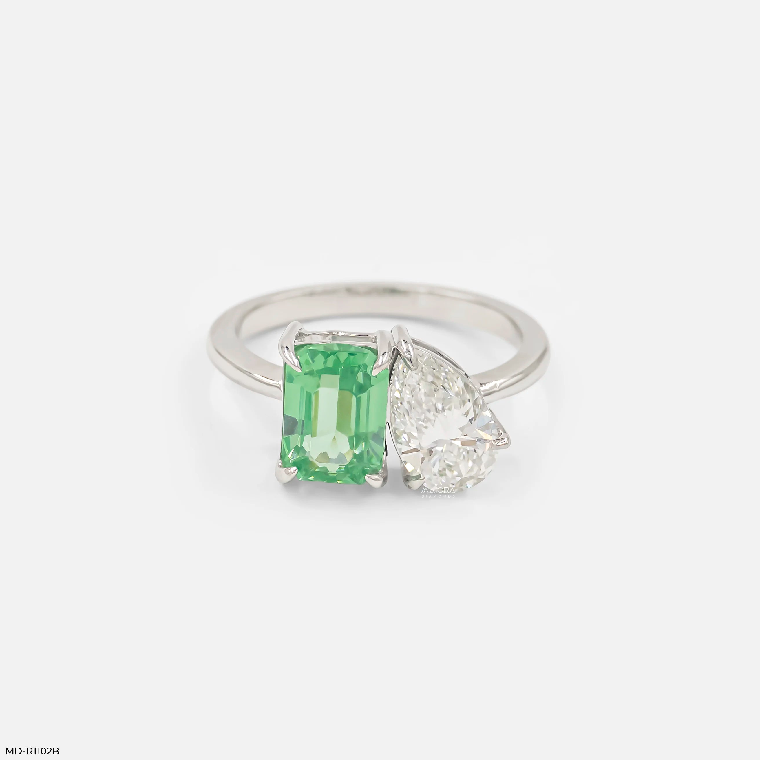 Serene Toi et Moi Solitaire Diamond Rings