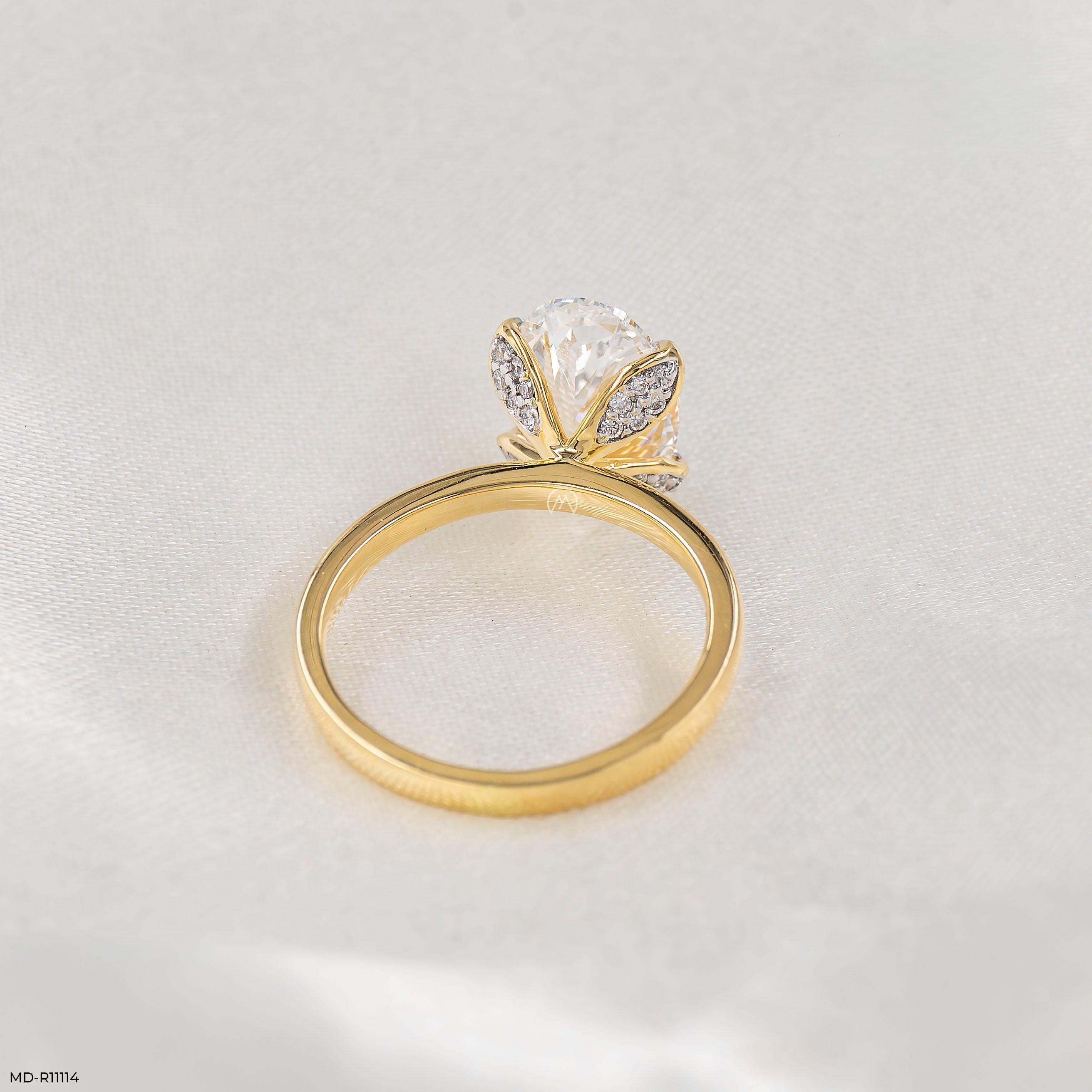 The Majestic Oval Solitaire Ring