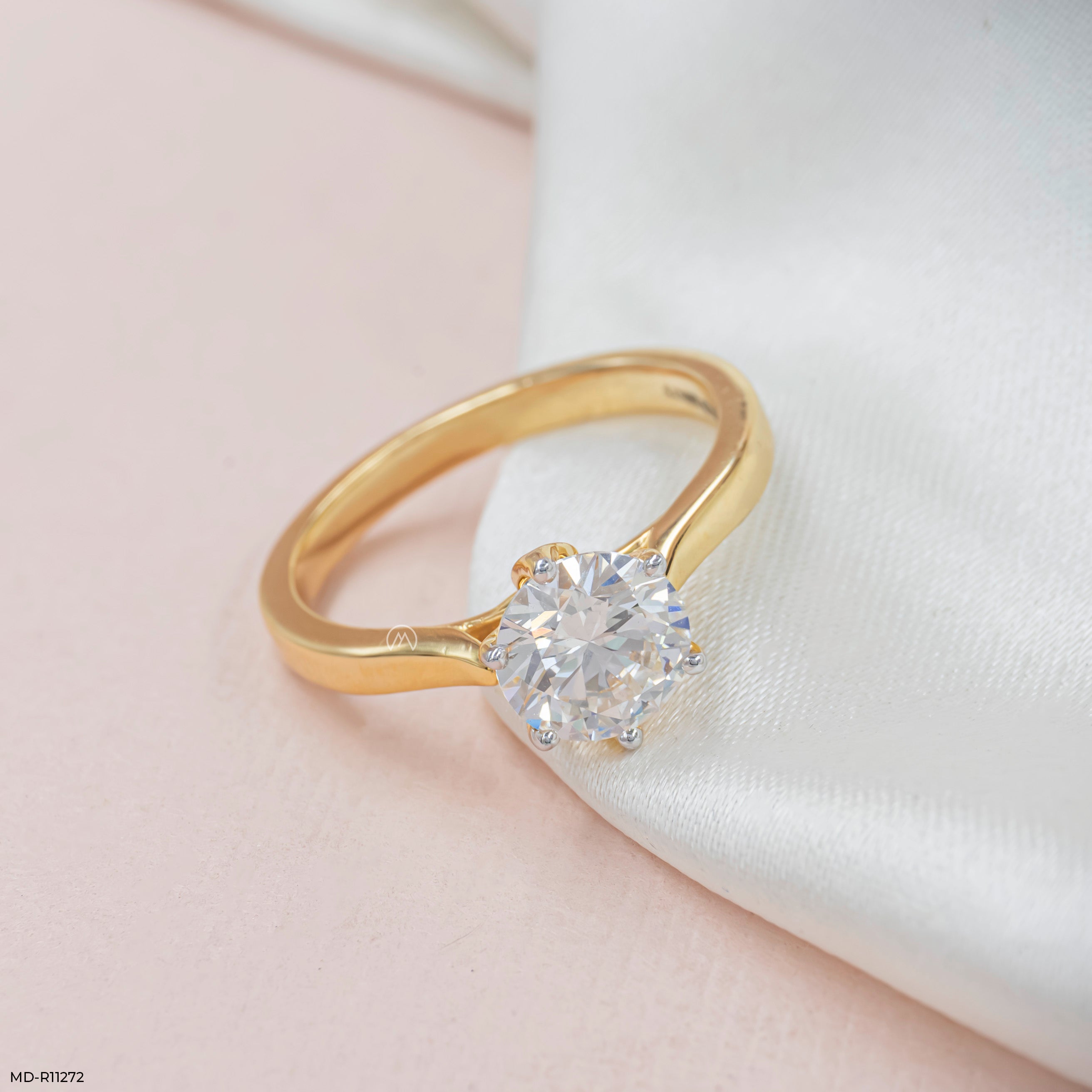Golden Crown Solitaire Ring Platinum 950