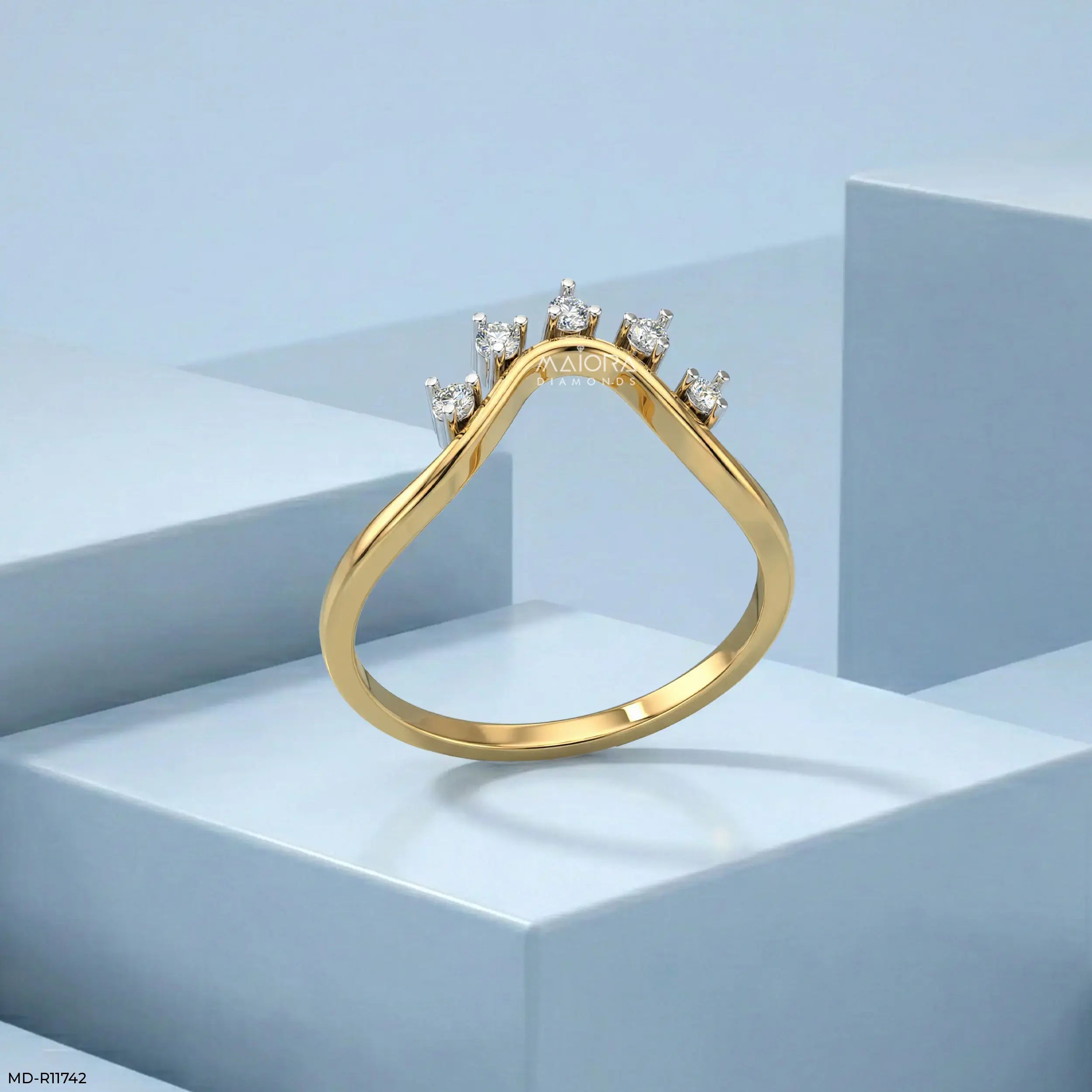 Tiara Radiance Arc Vanki Diamond Ring
