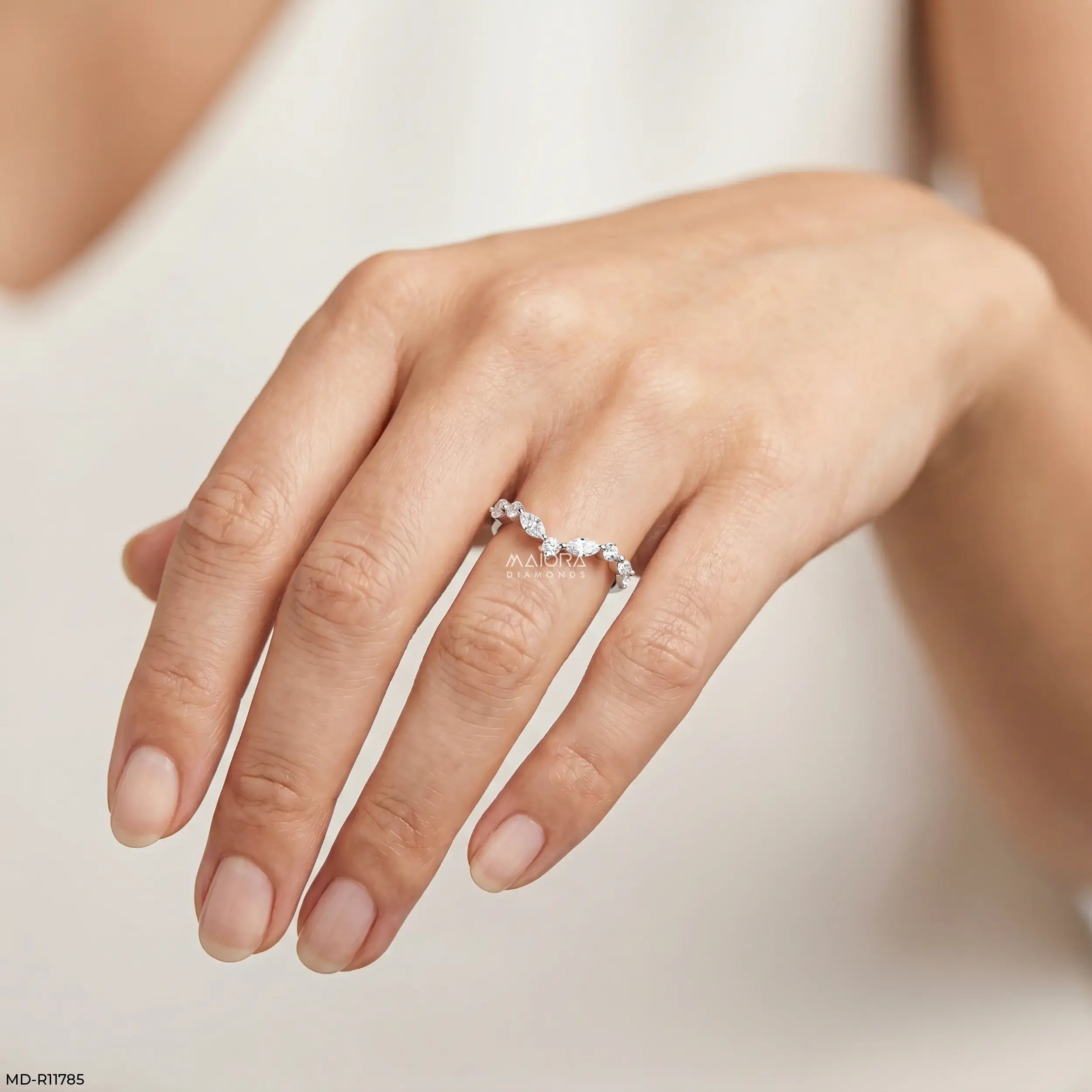 Dazzling Blue Arc Vanki Diamond Ring