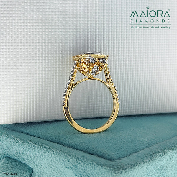 Glowy Emerald Diamond Ring 14K Yellow Gold