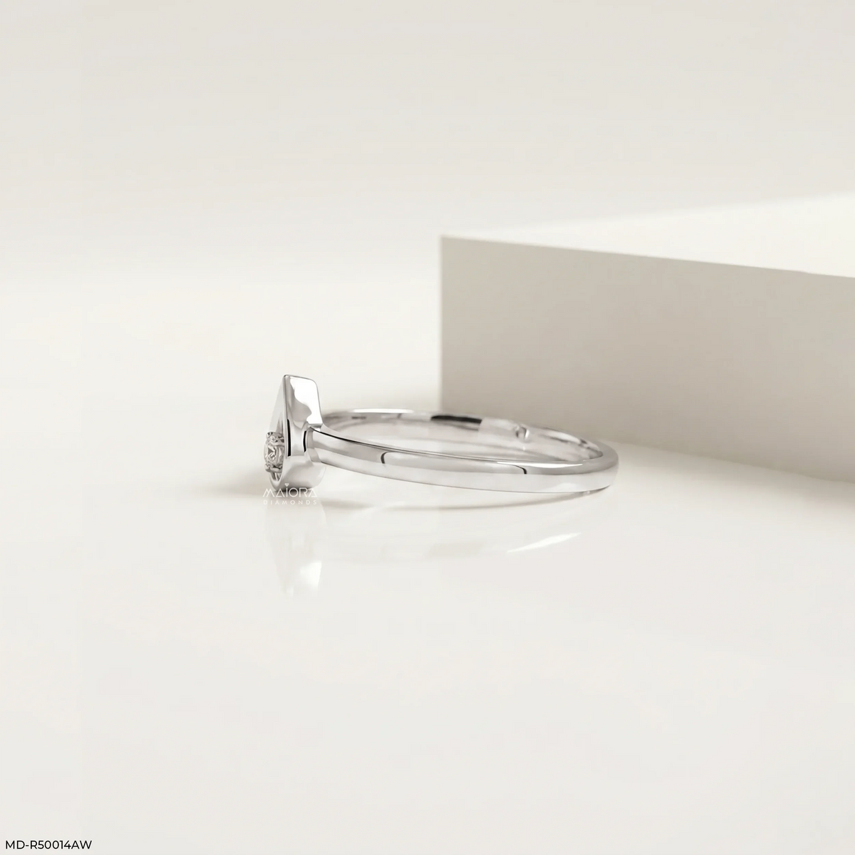 Dainty Heart Round Diamond Ring