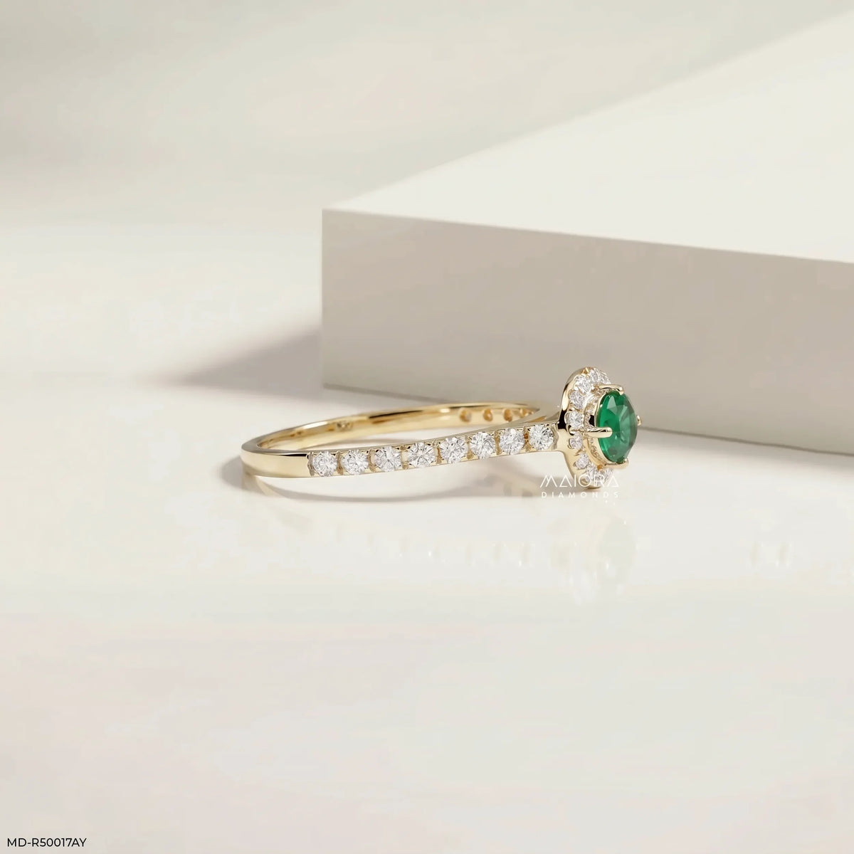 Greeny Round Emerald Diamond Ring