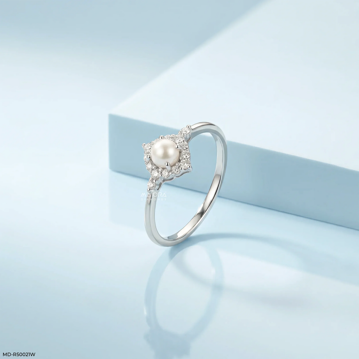 Moonlight Halo Pearl Diamond Ring